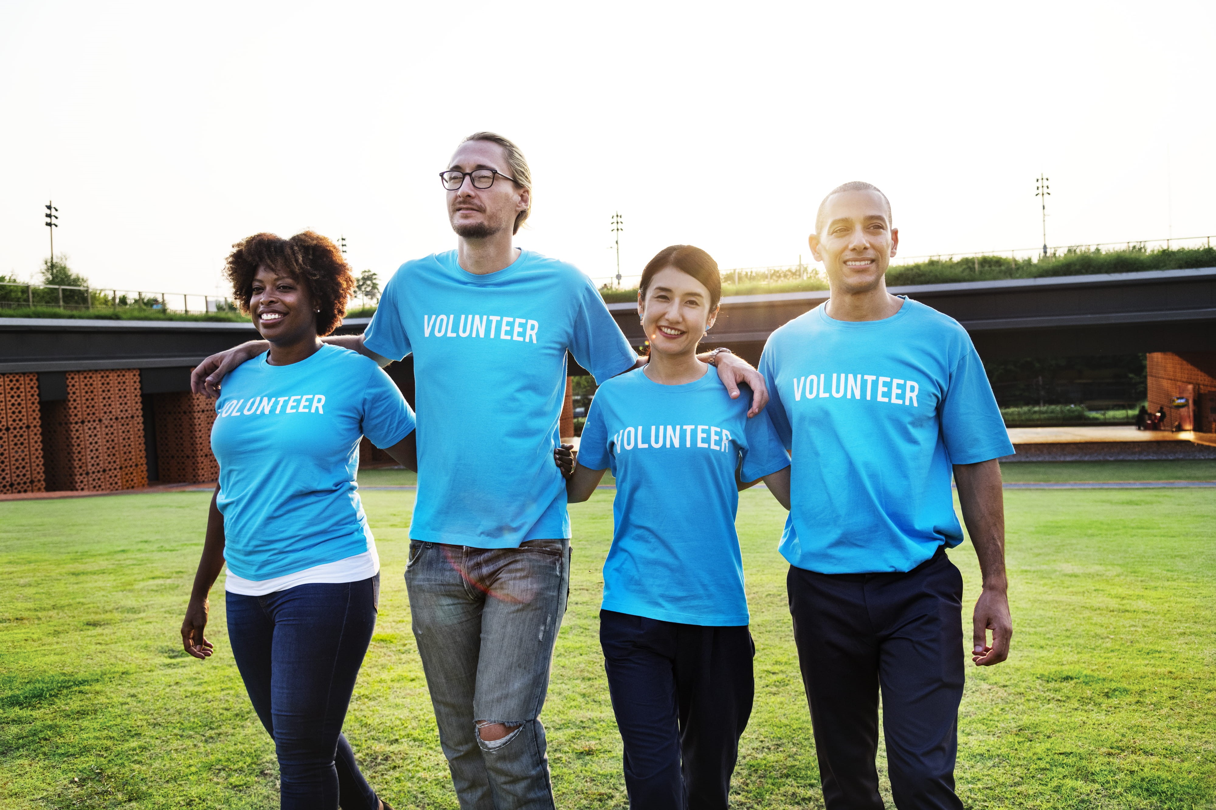 team, casual clothing, non profit, togetherness, standing, kindness, staff, service, recreation, selfless, people, day, person, emotion, looking at camera, HD Wallpaper