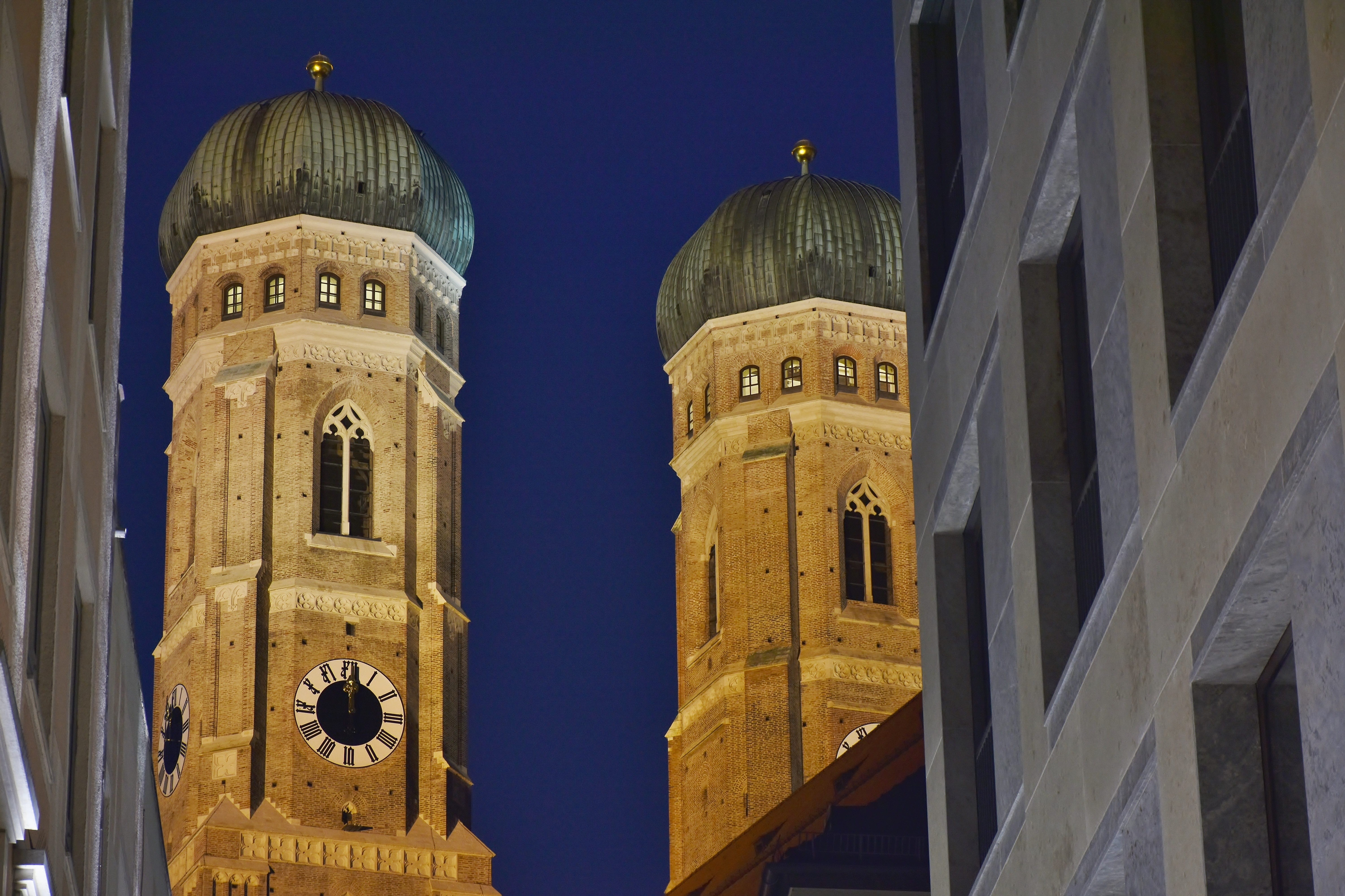 faith, religion, time, concrete, church, landmark, building, christmas time, travel destinations, towers, cathedral of our lady, travel, munich, architectural column, HD Wallpaper