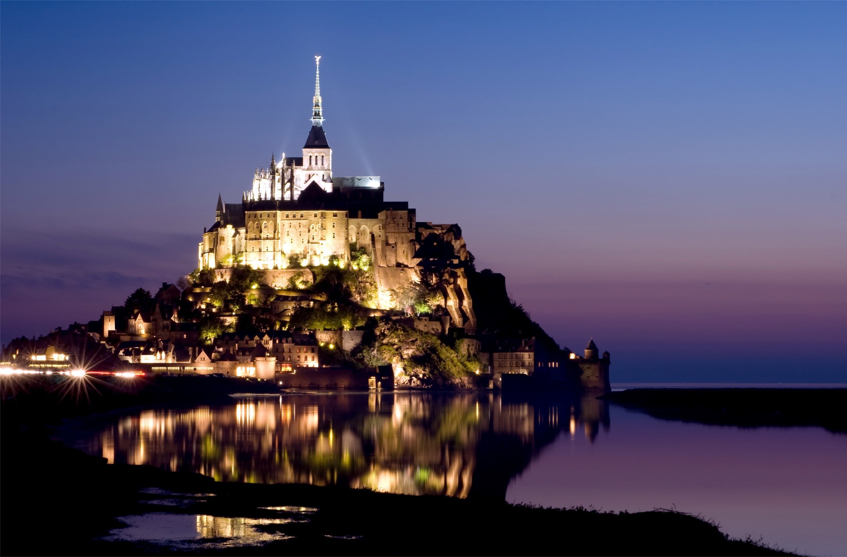2K, castle, city, nature, Evening, Lights, sky, sea, rock, sunset, Mont Saint Michel, landscape, church, France, house, HD Wallpaper