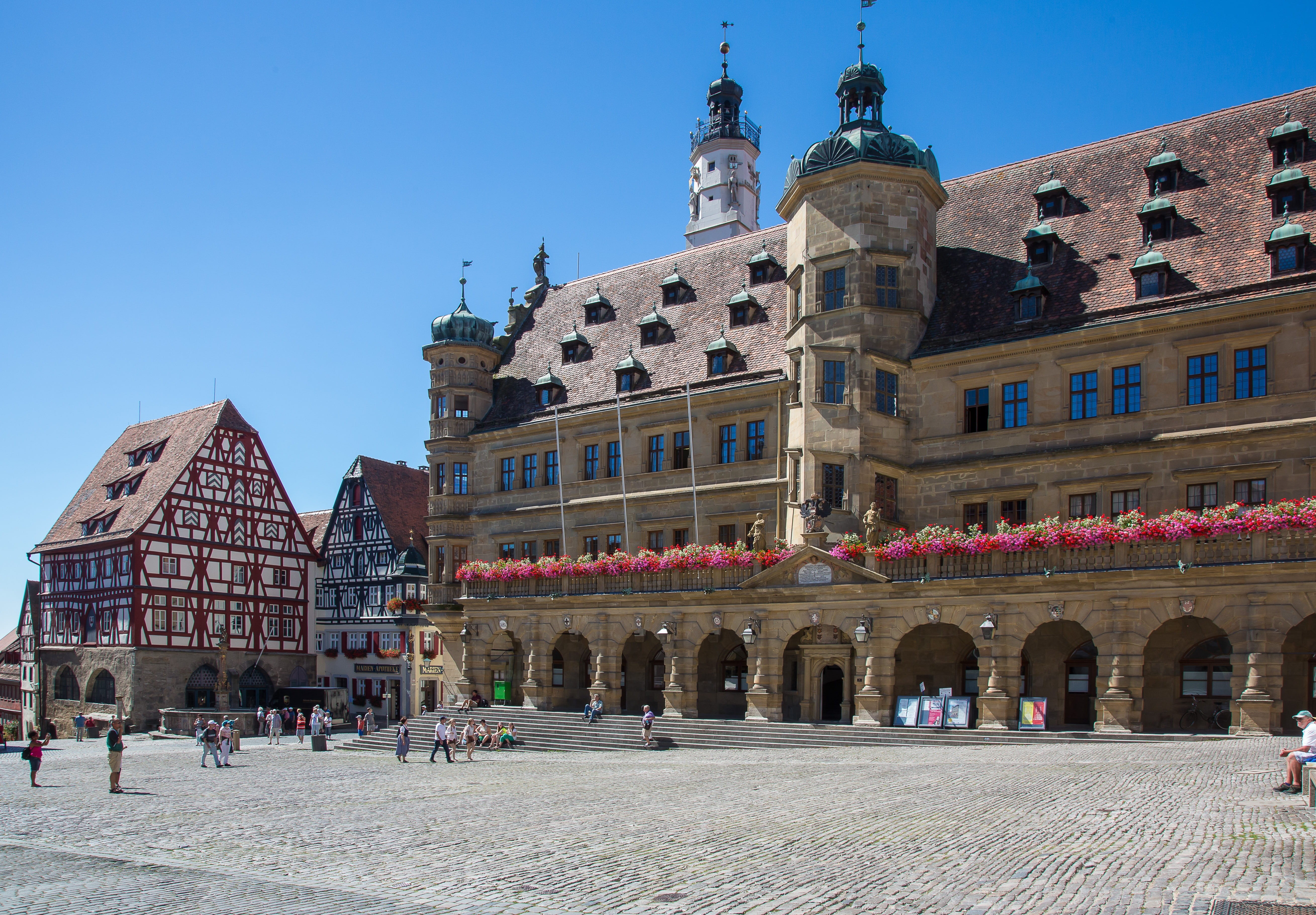 incidental people, rothenburg of the deaf, town hall, travel destinations, marketplace, sky, nature, travel, architecture, built structure, facade, tourism, HD Wallpaper