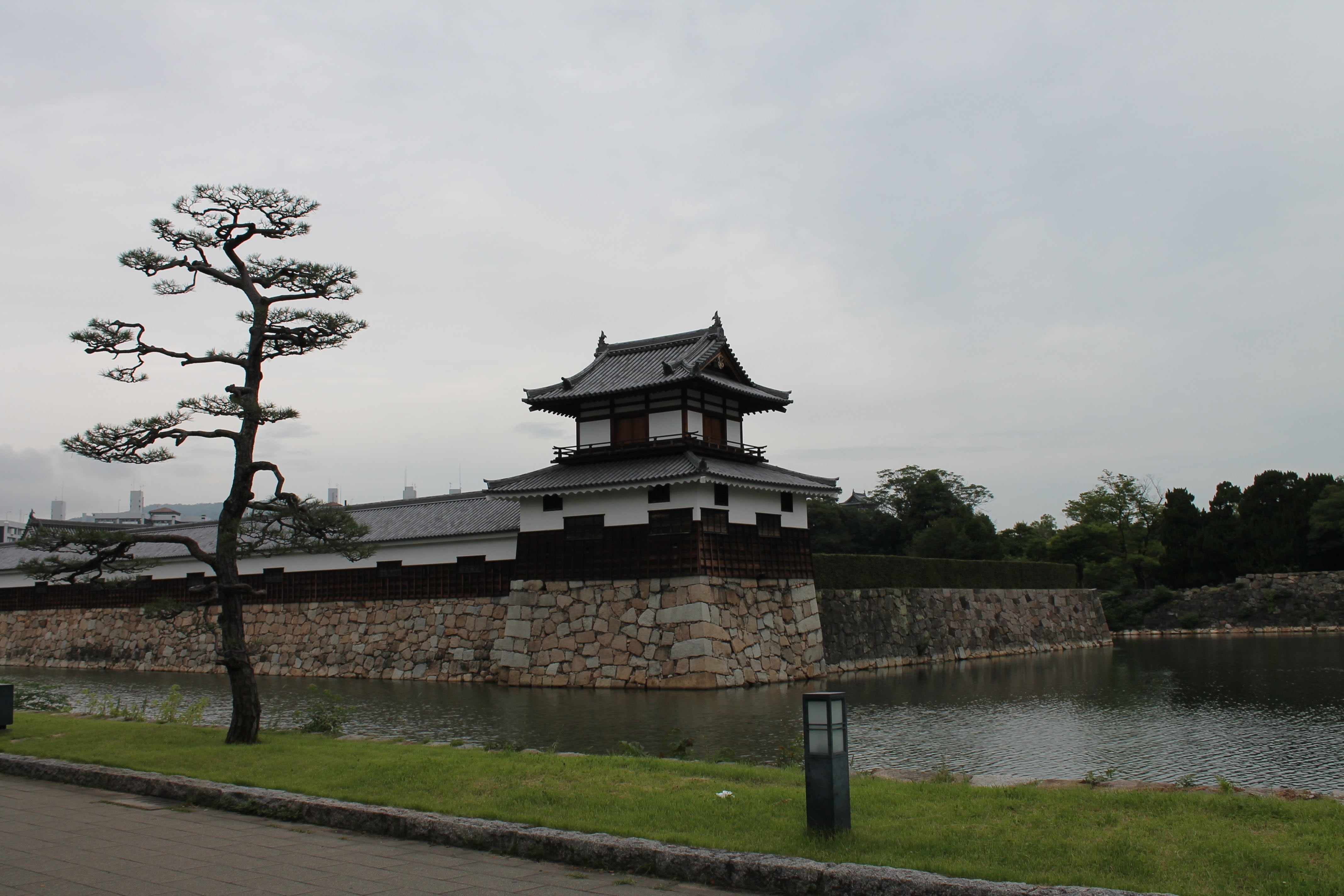 outdoors, architecture, religion, tower, cloud - sky, 4K, day, no people, building, plant, the past, lake, japanese, castle, nature, building exterior, HD Wallpaper