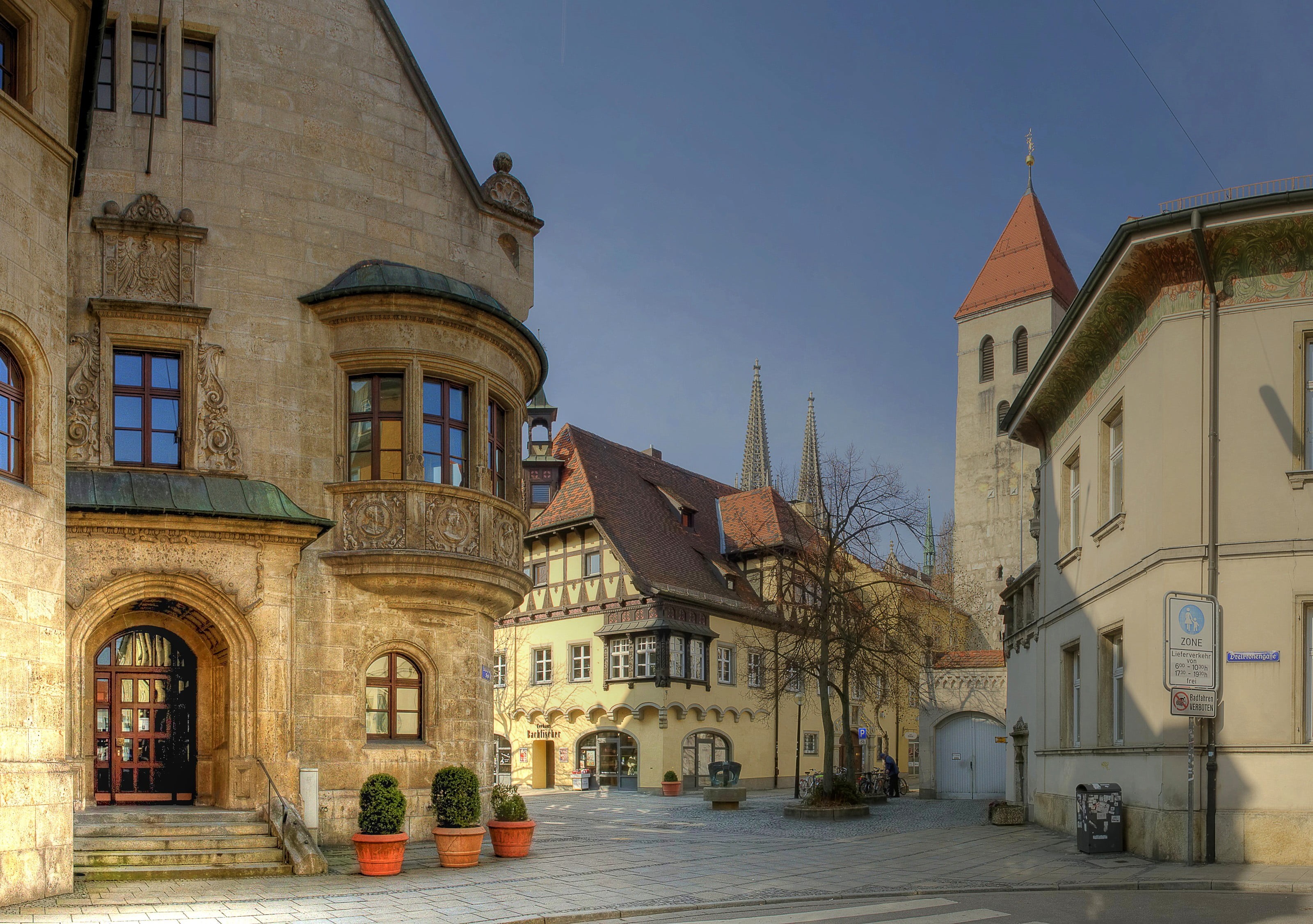 built structure, sky, building exterior, arch, house, building, place of worship, Germany, outdoors, residential district, no people, concrete, storey, HD Wallpaper