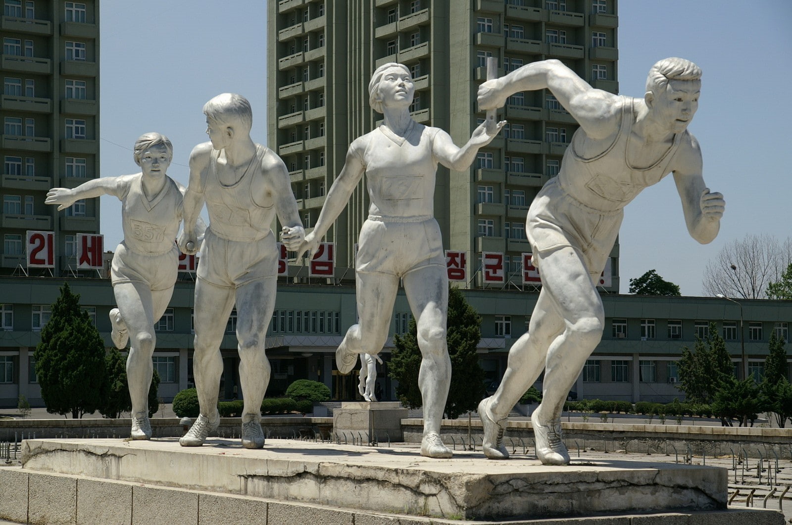 male likeness, 720P, DPRK, day, craft, no people, sculpture, built structure, building exterior, carving - craft product, North Korea, statue, building, HD Wallpaper