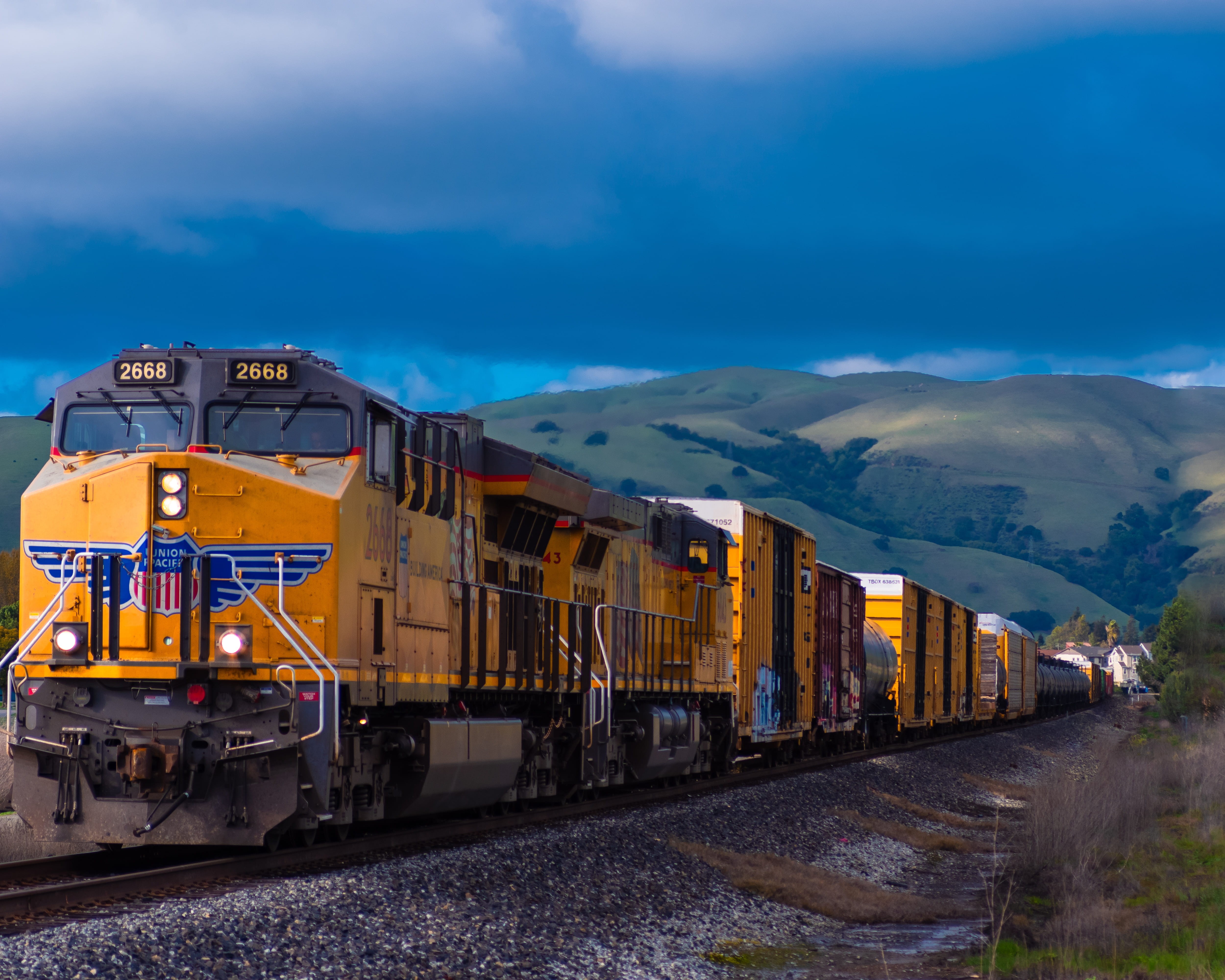 business, railway, ca, 4K, mode of transportation, country, vehicle, no people, rail transportation, usa, railroad, day, railroad track, transportation, HD Wallpaper
