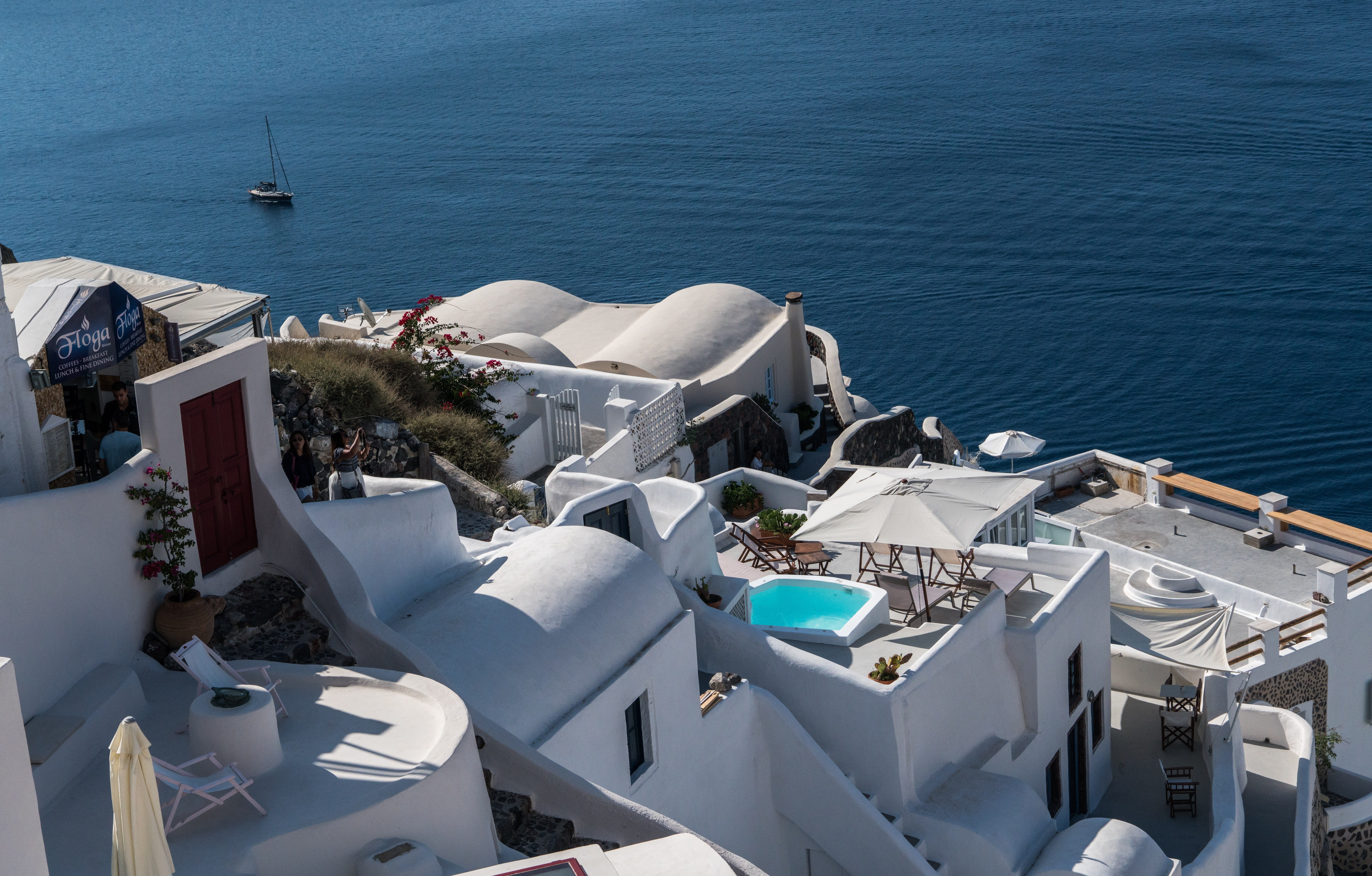 no people, 5K, sunlight, nautical vessel, yacht, mode of transportation, architecture, mediterranean, island, day, Oia, land, landscape, building exterior, HD Wallpaper