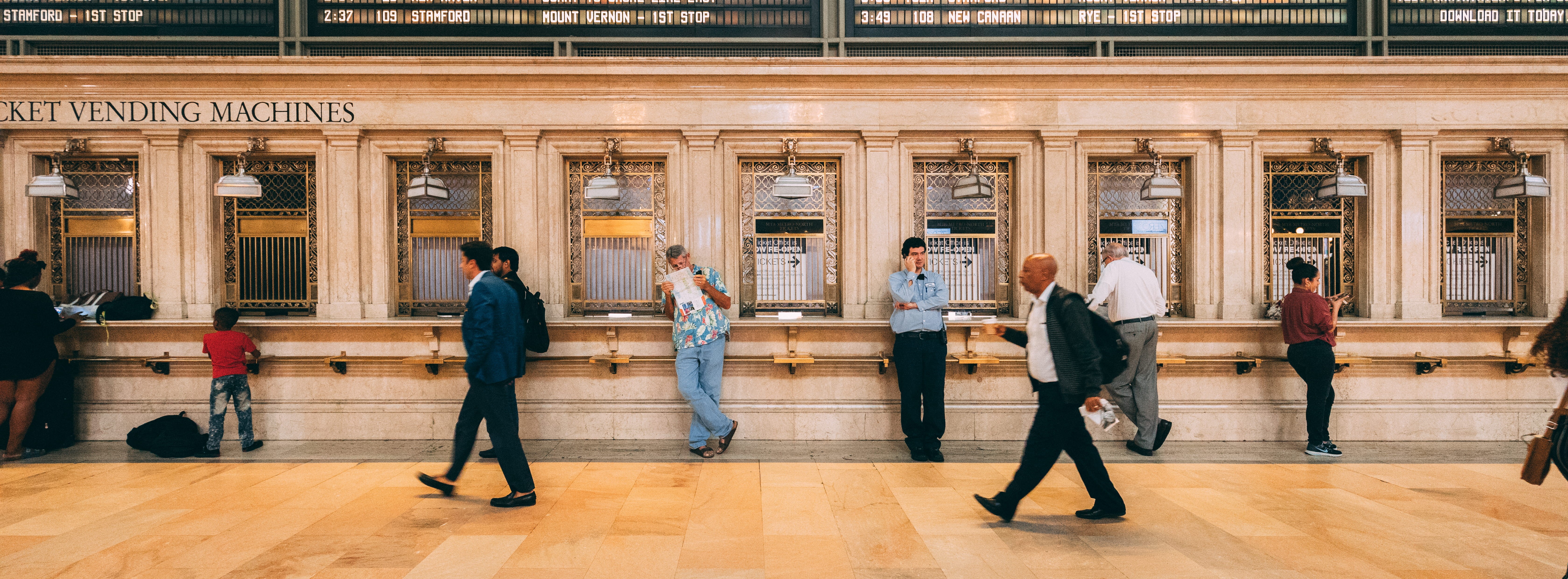 young adult, government, architecture, architectural column, built structure, togetherness, subway, real people, grand central, ultra-wide, 5K, HD Wallpaper