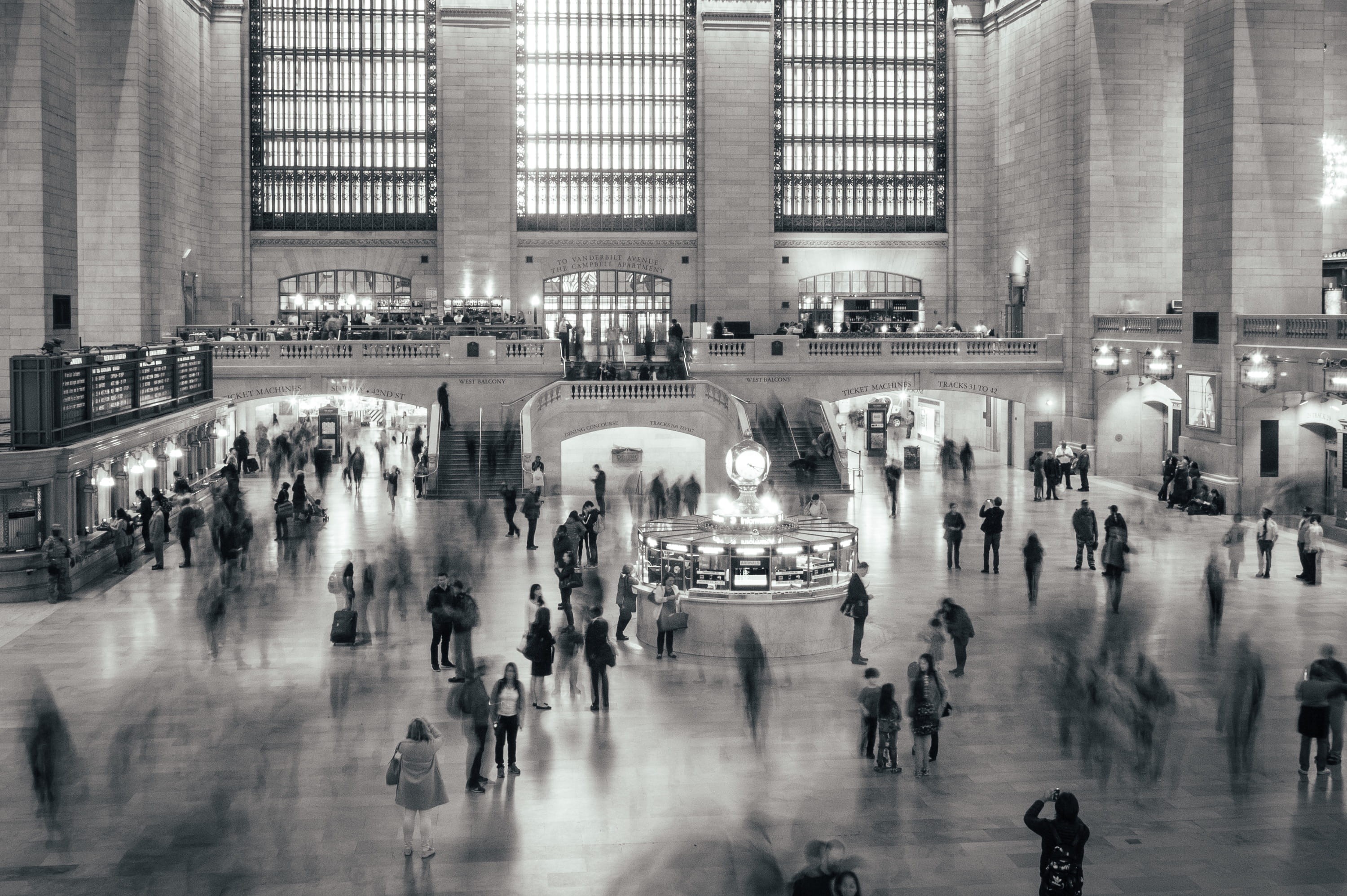 nyc, grand central terminal, modern, travel, trains, architectural column, new york, real people, train station, men, blurred motion, crowd, walking, 2K, HD Wallpaper