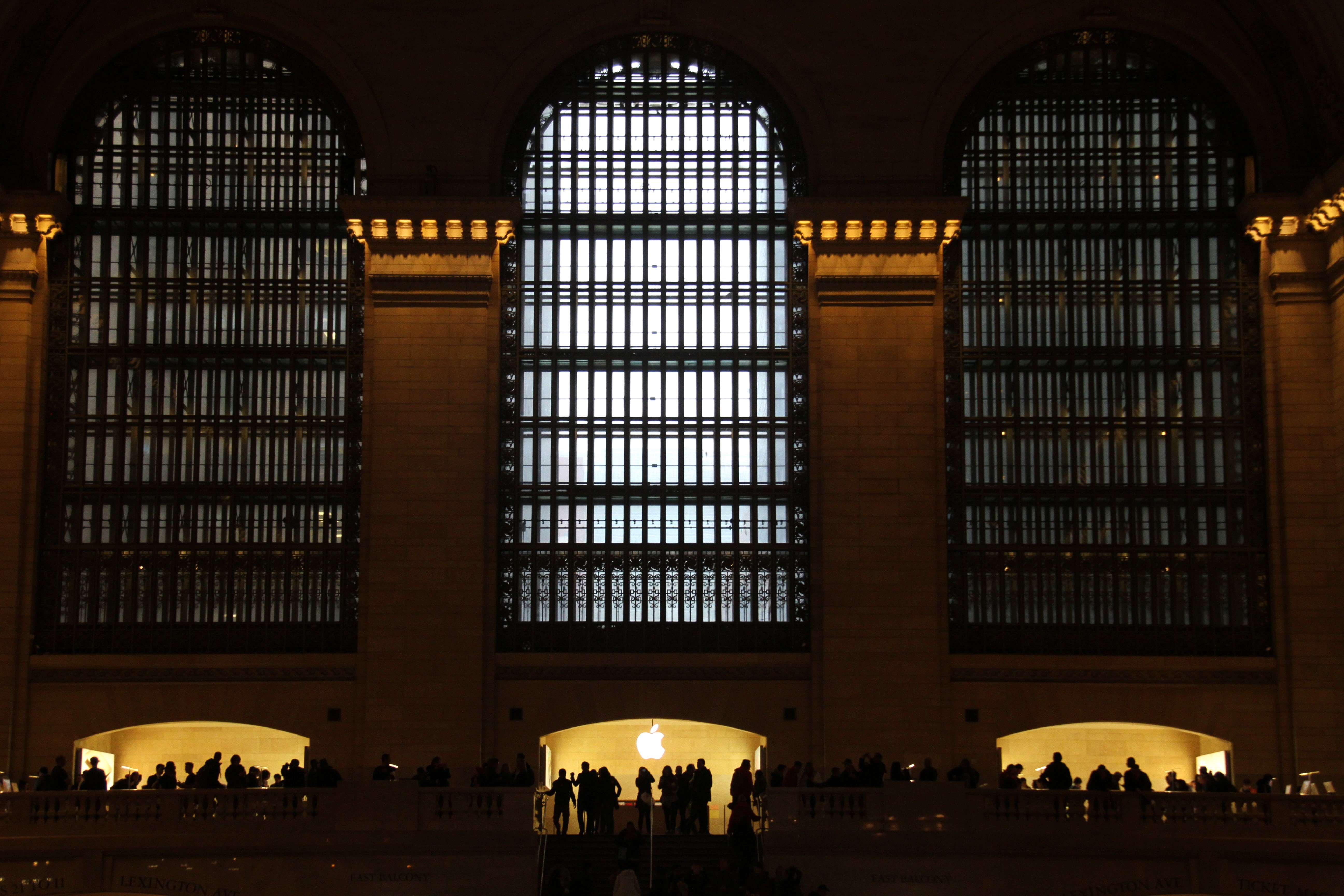 travel, window, station, train, large group of people, outdoors, grand central terminal, building exterior, 5K, crowd, night, women, building, arch, group of people, HD Wallpaper