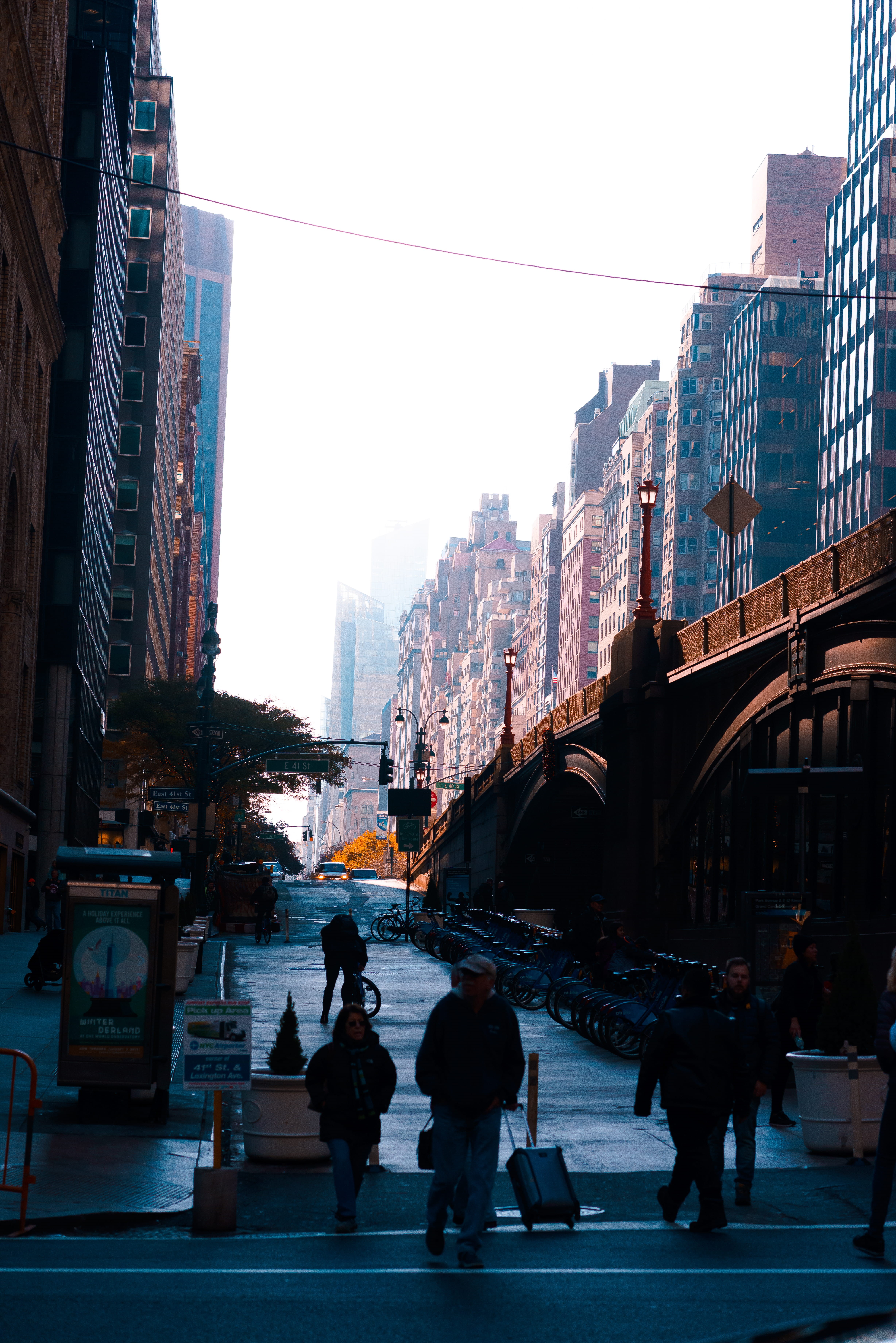 outdoors, men, nature, building, new york city, foggy, transportation, cityscape, new york, united states, street photography, women, citibike, real people, Phone HD Wallpaper