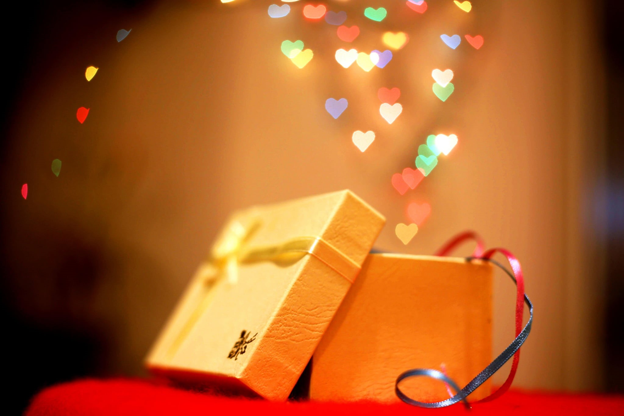 widescreen, yellow, red, tape, love, close-up, shiny, box - Container, bow, chrismas, 1080P, hearts, indoors, no People, blur, winter, new Years Day, birthday, HD Wallpaper