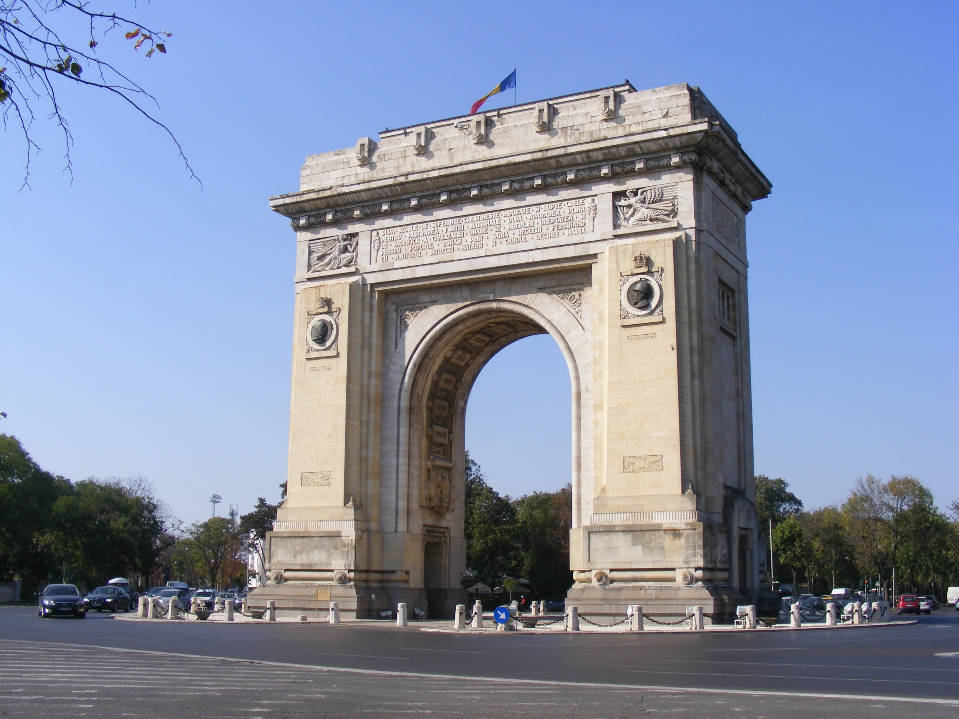triumphal arch, triumphal, history, travel, incidental people, bucharest, road, memorial, de, built structure, city, transportation, architecture, triumph, HD Wallpaper