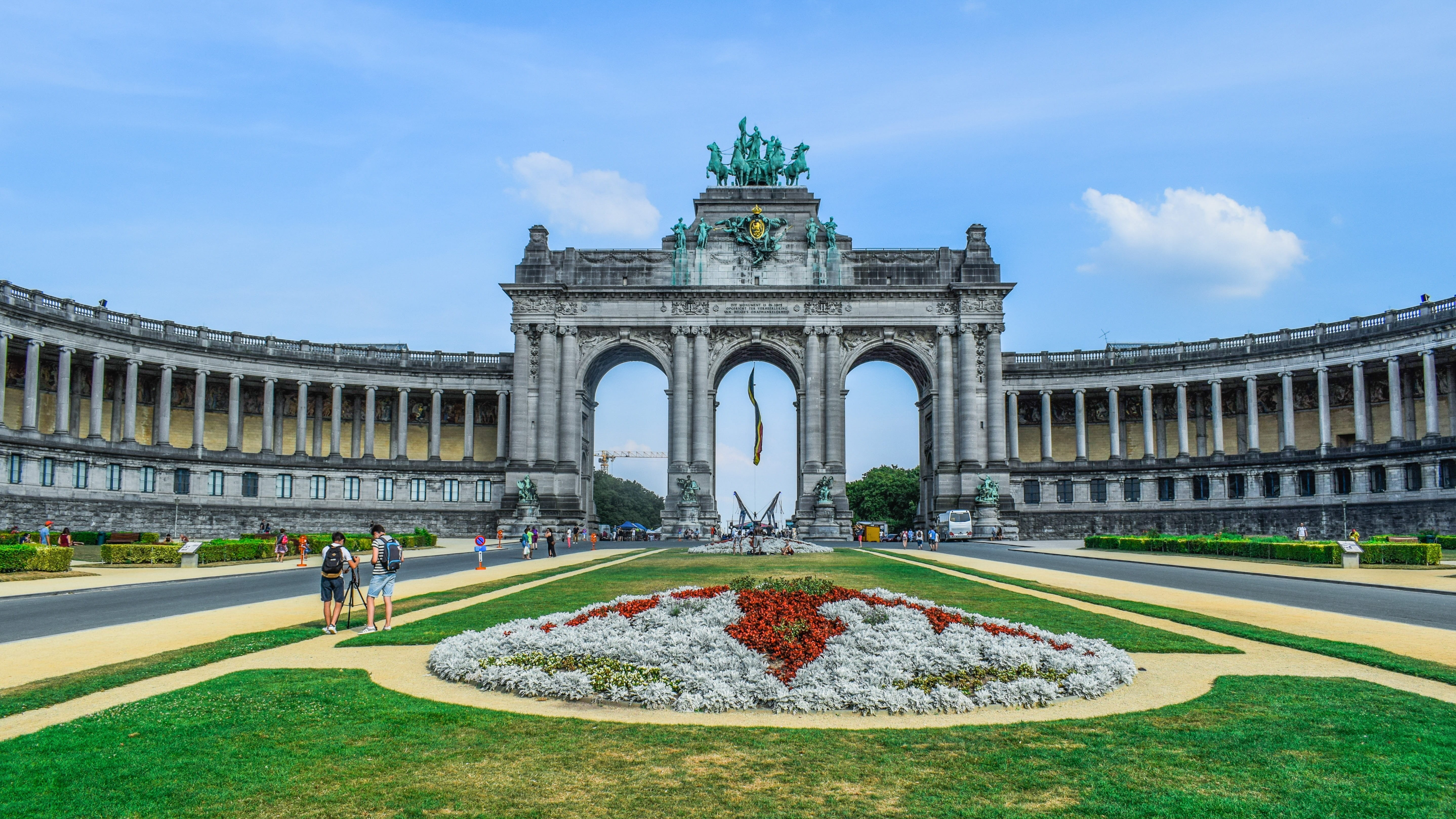 sky, the past, real people, 5K, day, architectural column, sightseeing, incidental people, large group of people, architecture, travel destinations, grass, HD Wallpaper
