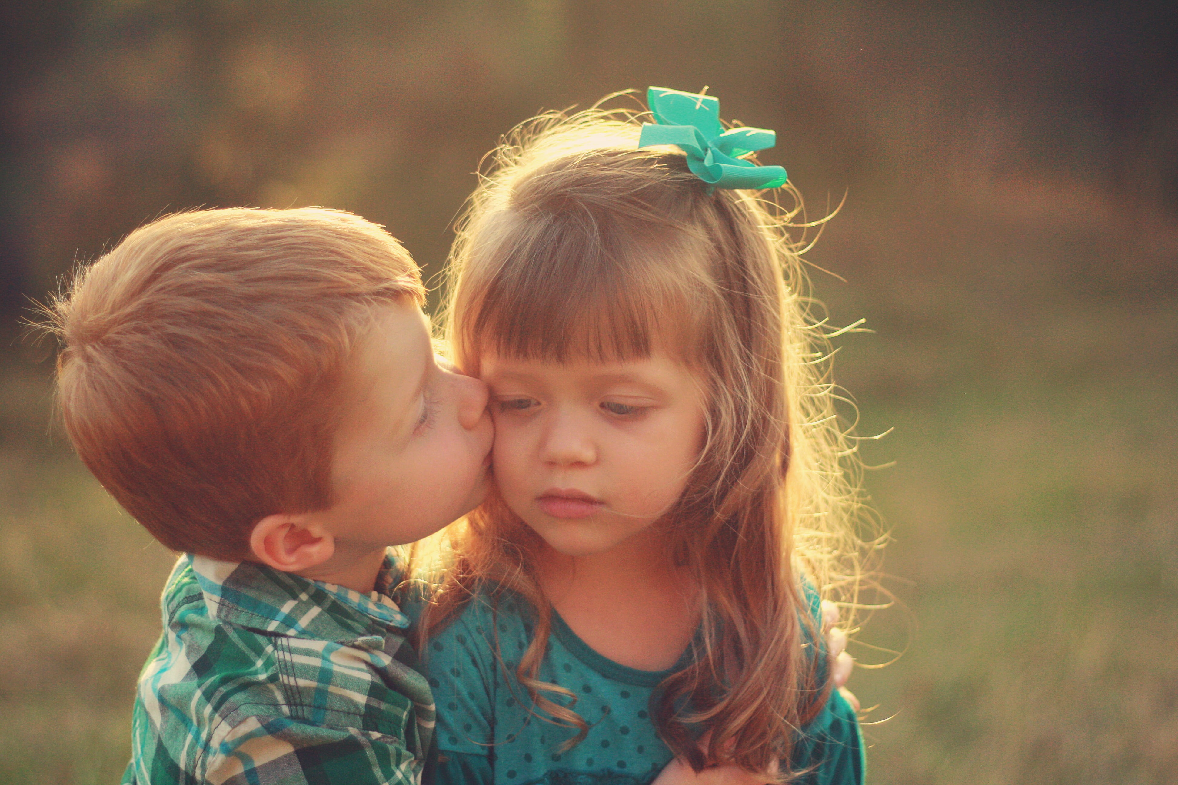 green, widescreen, boy, caucasian Ethnicity, brother, decoration, happiness, background, the sun, bonding, innocence, playful, playing, embracing, HD Wallpaper