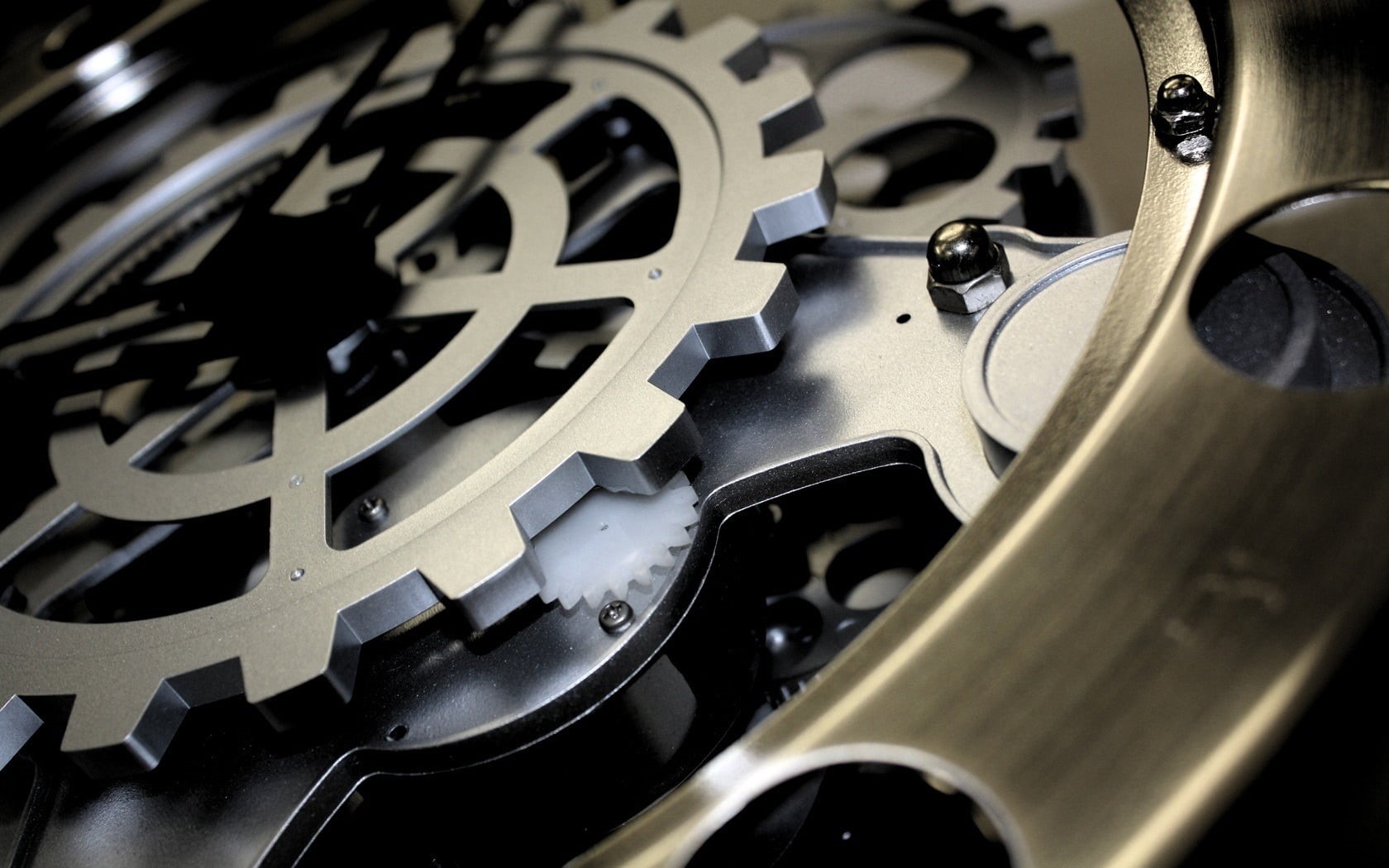 colored, wheel, chrome, transportation, part Of, silver colored, gold, mechanic, time, selective focus, engineering, turning, watch, steel, engine, HD Wallpaper