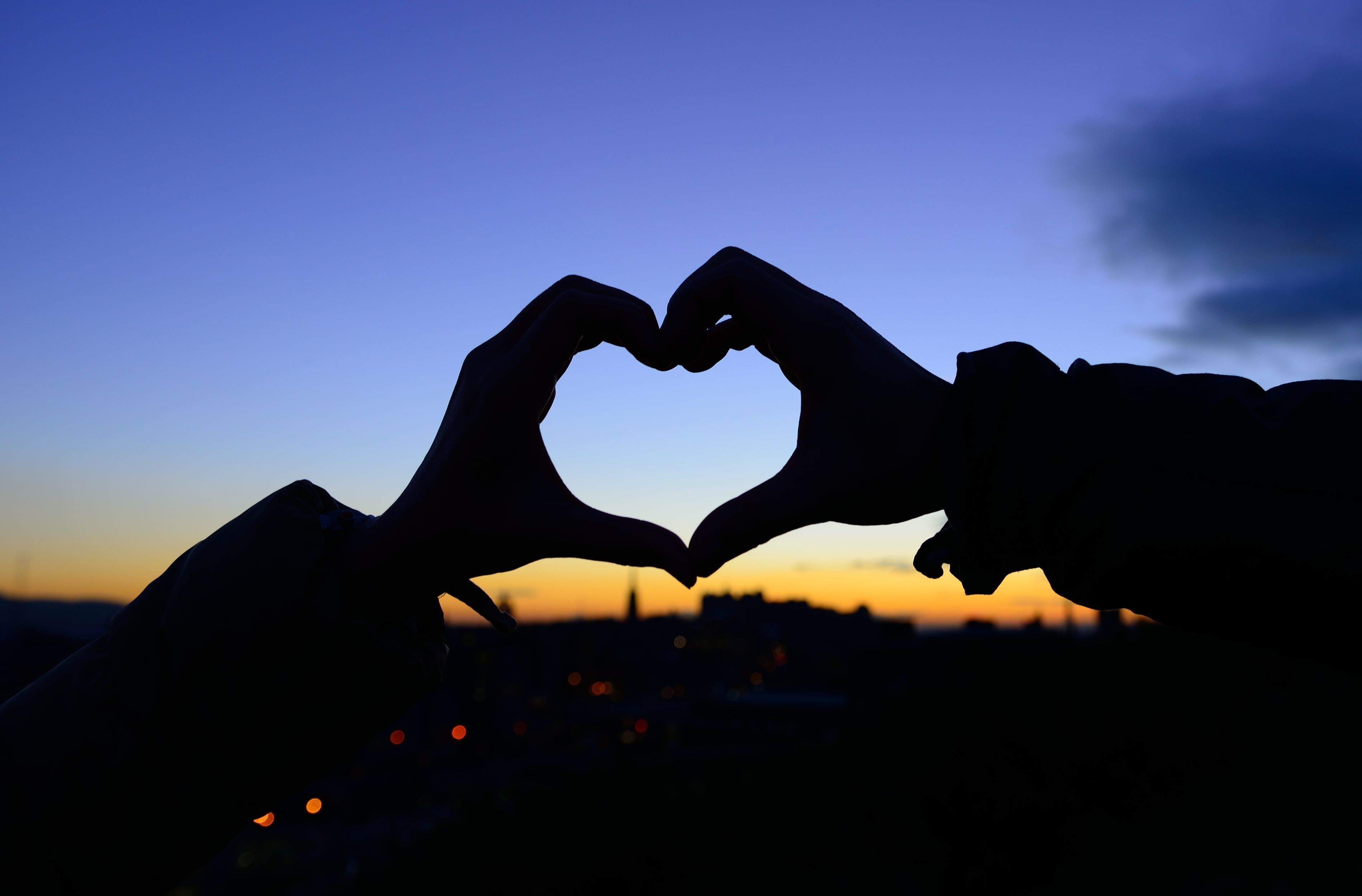 silhouette, human finger, positive emotion, hands, widescreen, dusk, males, people, women, sky, adult, backgrounds, HD, lifestyles, blur, hand, HD Wallpaper