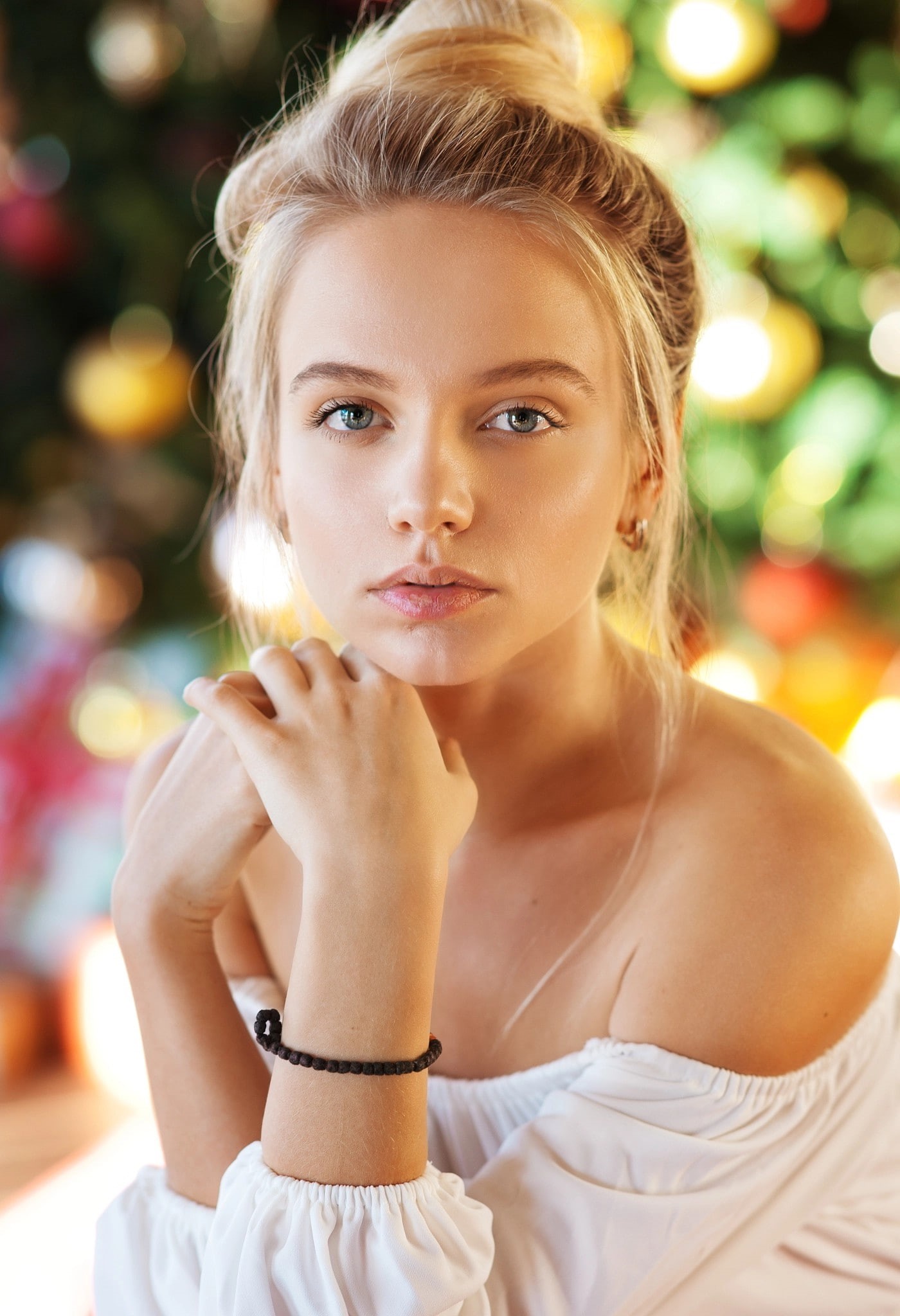 bokeh, portrait display, 1080P, looking at viewer, depth of field, gray eyes, women, model, Maxim Maximov, lights, Maria Popova, pink lipstick, bare shoulders, Phone HD Wallpaper