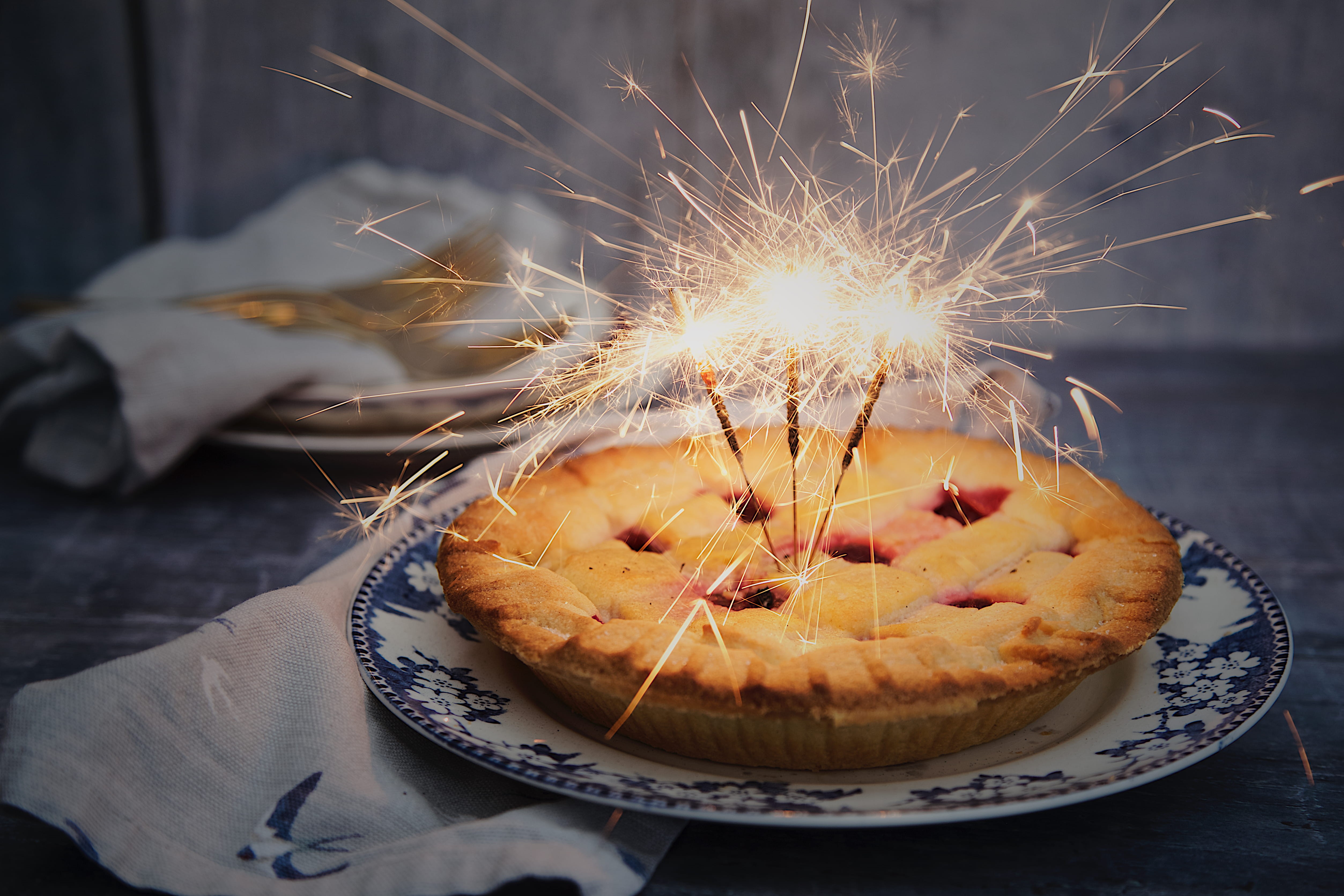 food, eat, cloth, burning, apple pie, table, birthday cake, focus on foreground, top, 4K, celebration, fun, brown, birthday, happy, illuminated, tart - dessert, HD Wallpaper