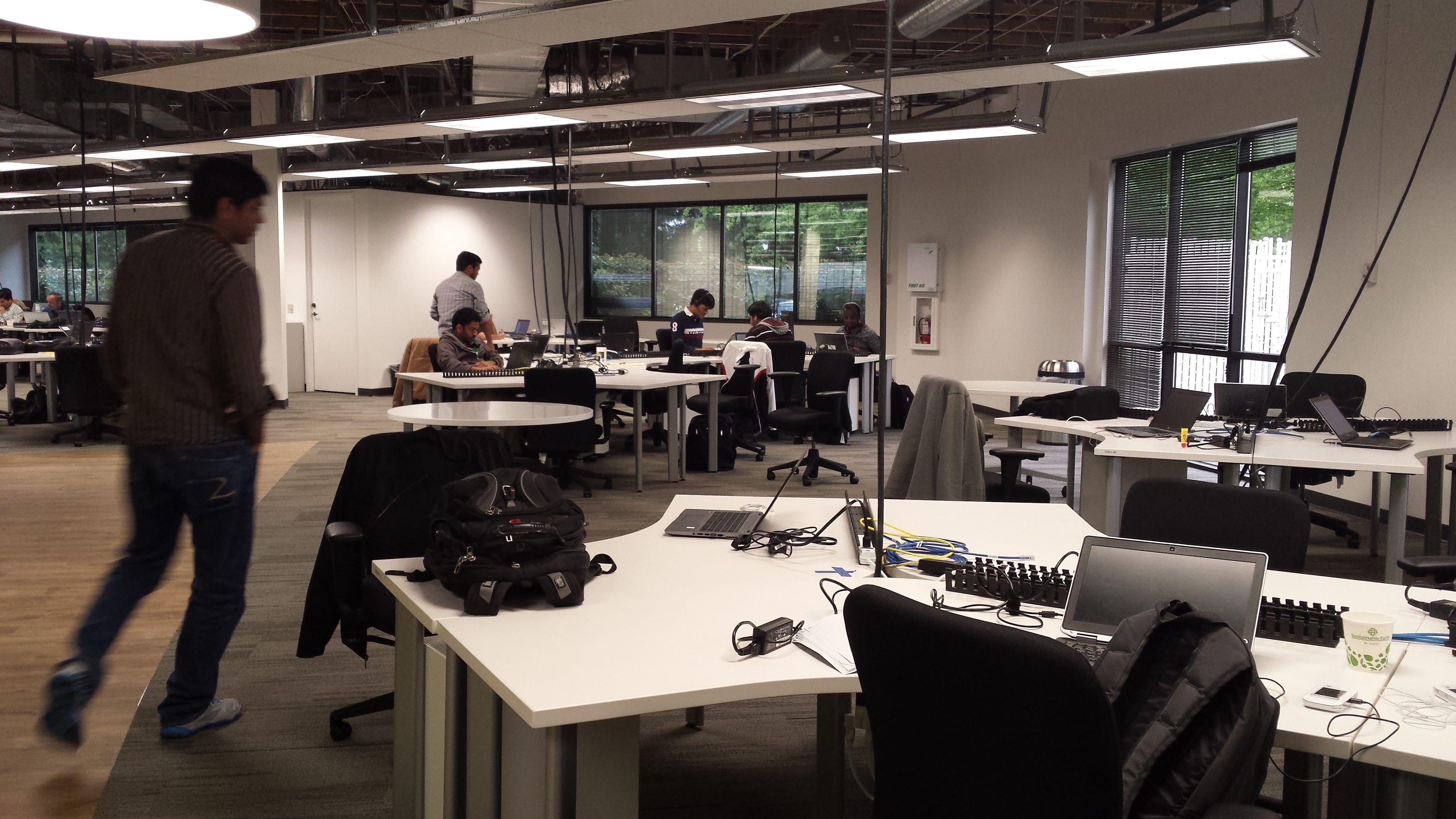 person, computer, rug, gray, jeans, long, area, beige, design professional, indoors, denim, group of people, cooperation, table, working, human, walking, HD Wallpaper