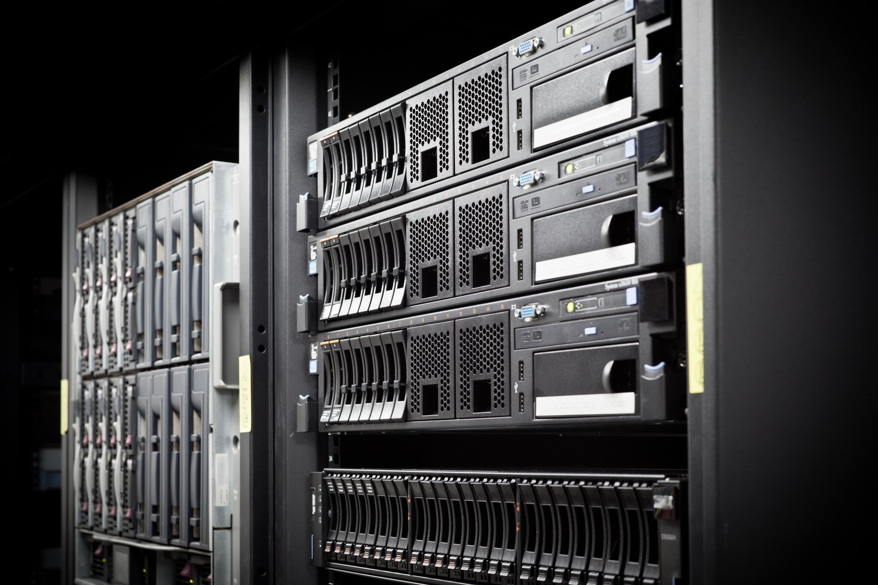 ring binder, global communications, server, communication, hardware, metal, internet, 720P, network server, storage room, fuel and power generation, security, HD Wallpaper