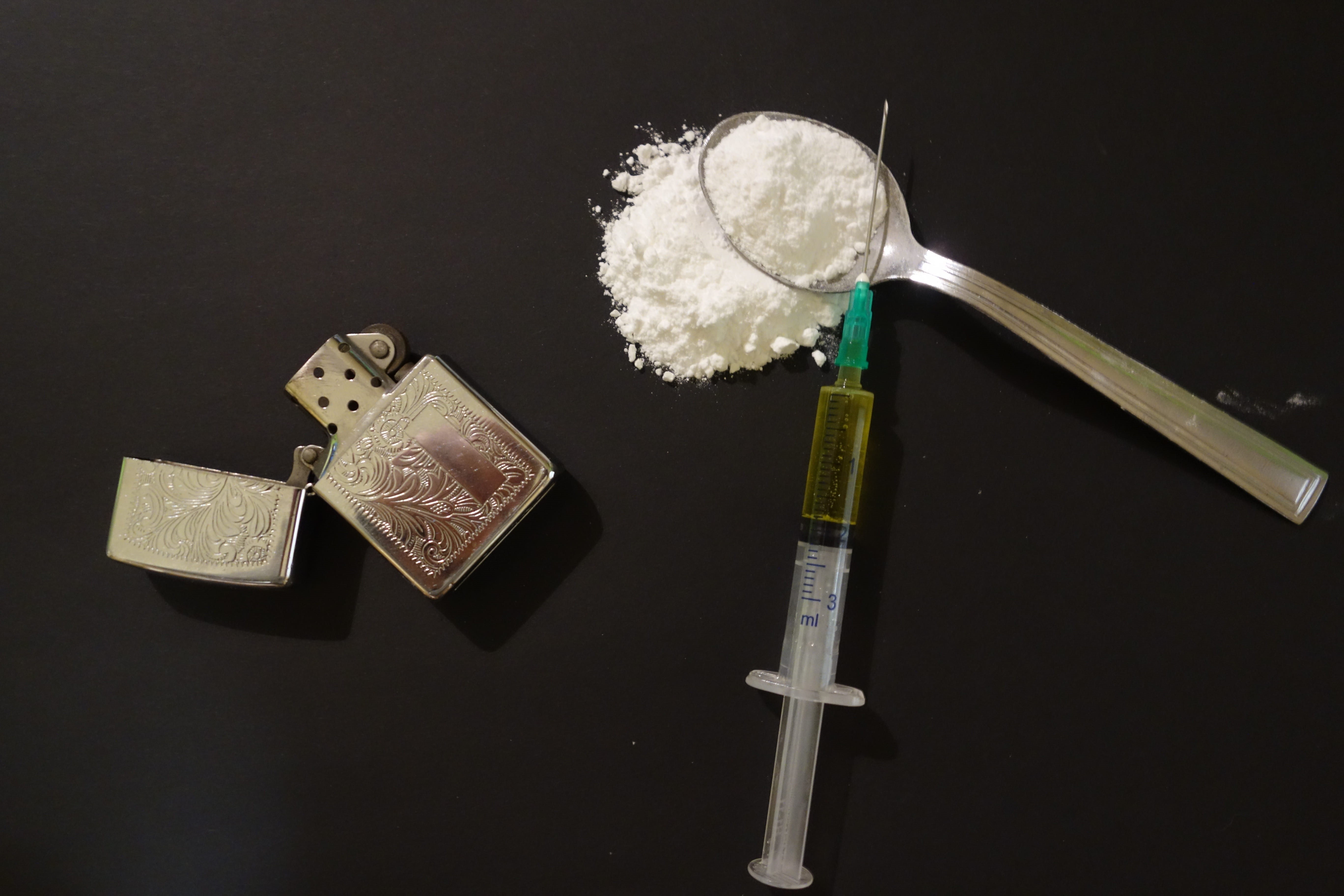 indoors, creativity, drugs, paintbrush, clear, food, overdose, silver, forbidden, table, 5K, problem, paint, addiction, addict, equipment, brush, silver colored, HD Wallpaper