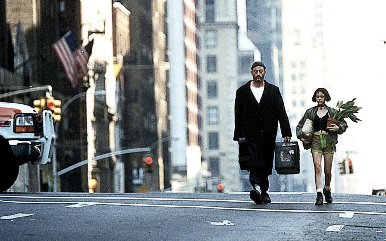 real people, adult, transportation, road, full length, outdoors, Movie, car, Leon: The Professional, walking, motor vehicle, building exterior, street, HD Wallpaper