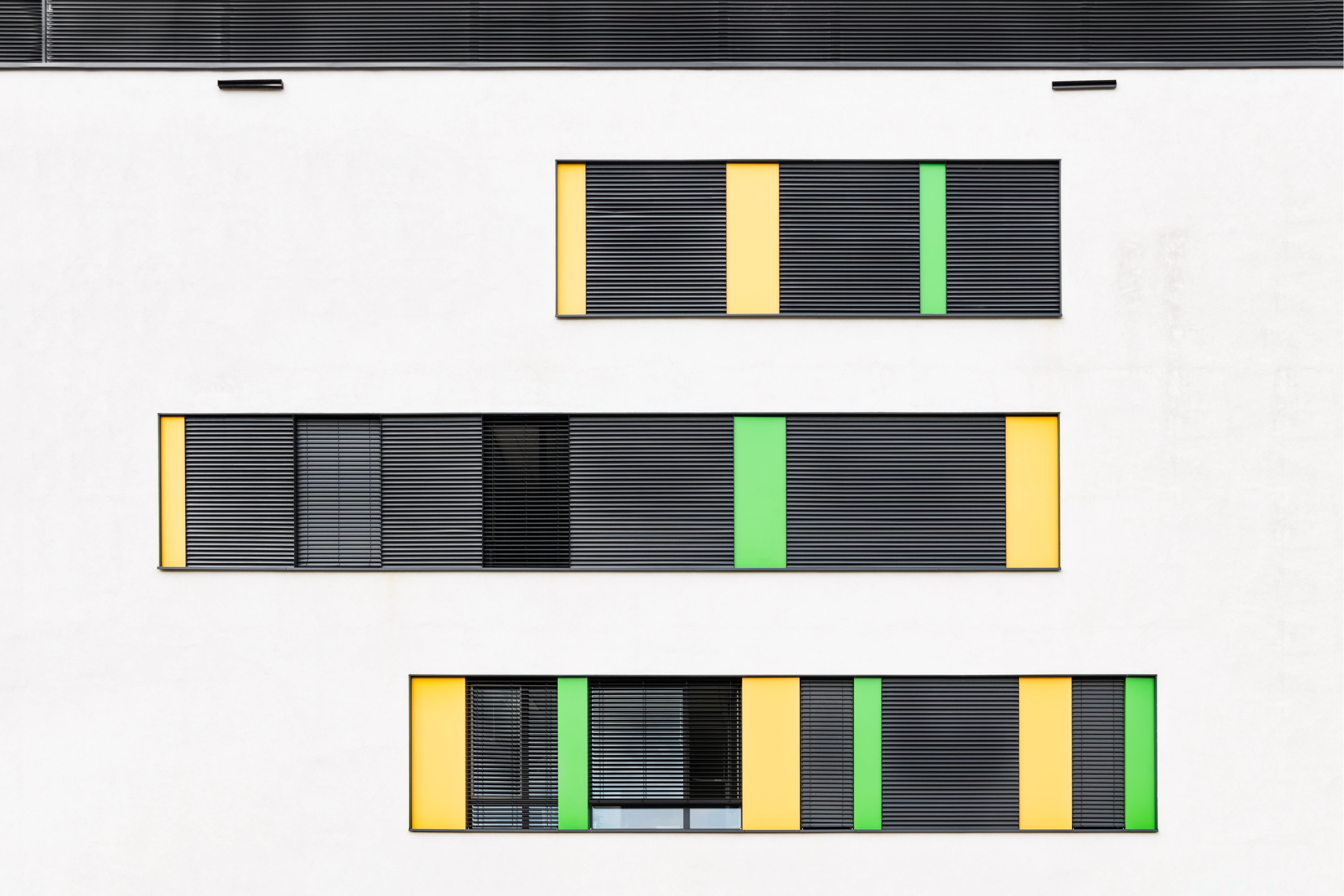horizontal, backgrounds, building, business, design, modern, apartment, shutter, exterior, 5K, white, city, blind, window, wall - Building Feature, illustration, HD Wallpaper