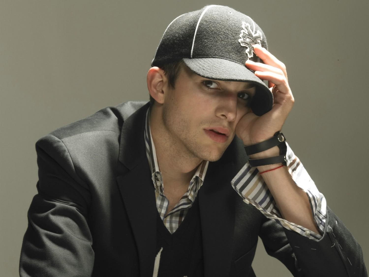 model, ashton kutcher, ashton, kutcher, investor, celebrities, actor, boys, producer, 720P, hollywood, celebrity, HD Wallpaper