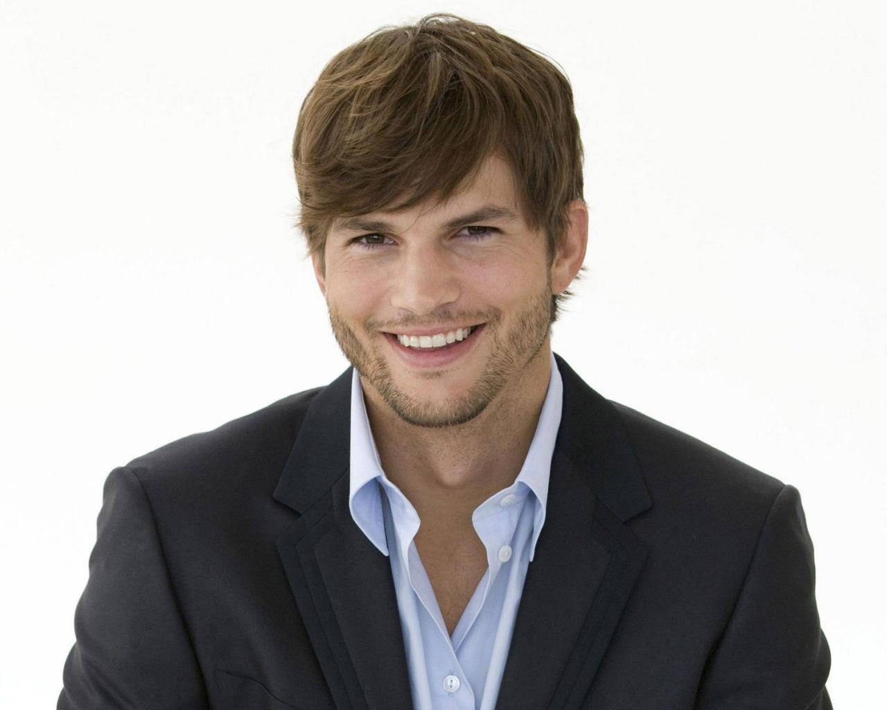 kutcher, boys, smiling face, 720P, ashton kutcher, model, celebrities, ashton, face, investor, producer, smiling, celebrity, actor, HD Wallpaper