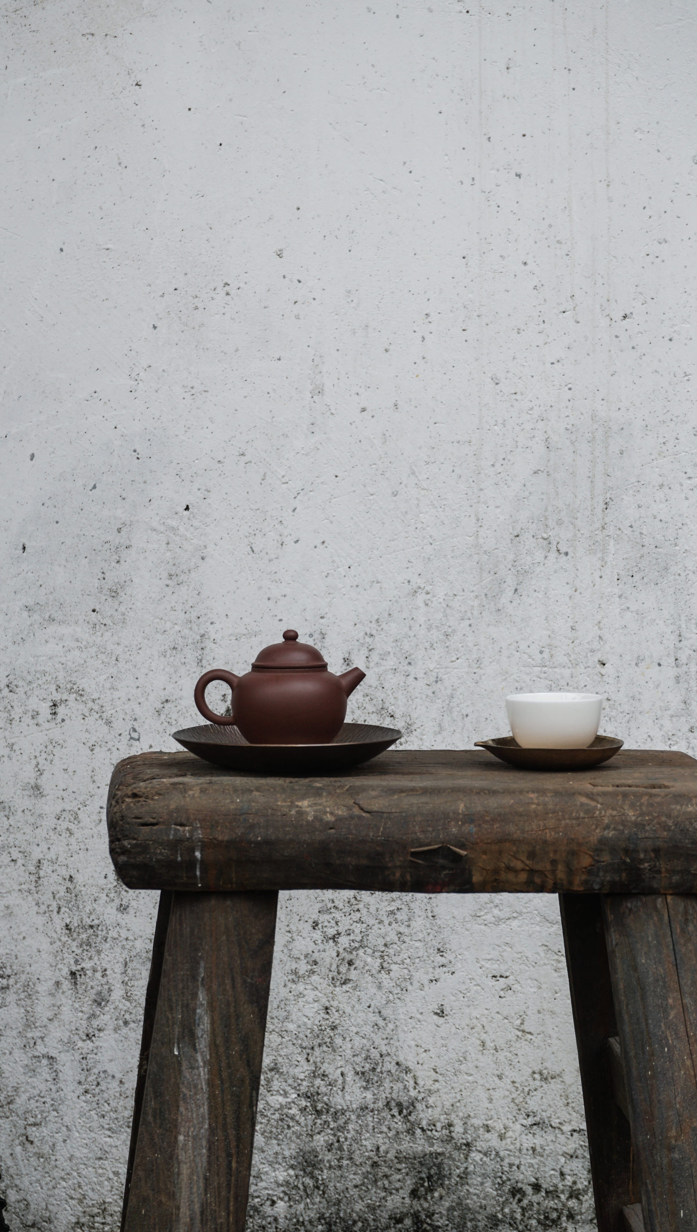 design, wood - Material, tea Cup, teapot, breakfast, 4K, bronze, ceramics, tea - Hot Drink, drink, porcelain, heat - Temperature, wood, handmade, white, Phone HD Wallpaper