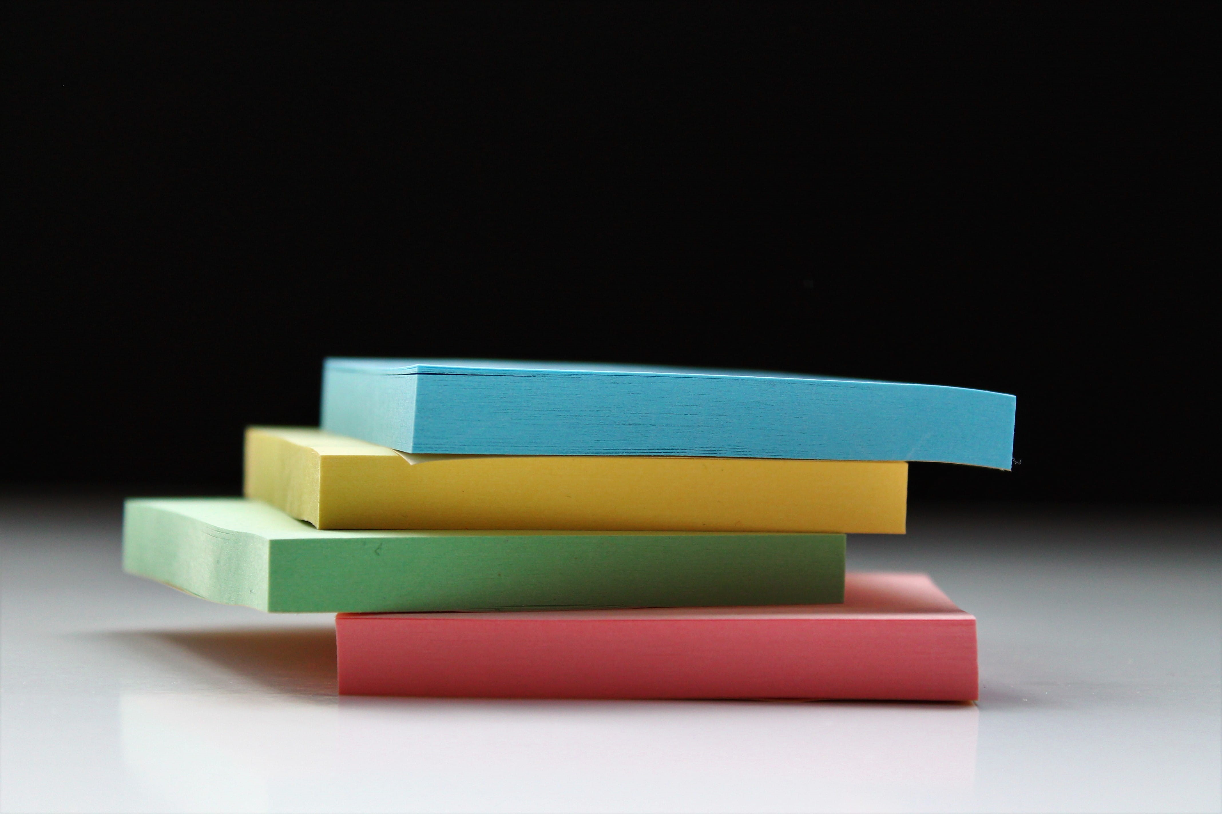 sticky, space, indoors, multi colored, education, yellow, still life, 4K, red, wood - material, sticky pad, variation, large group of objects, four, blue, HD Wallpaper