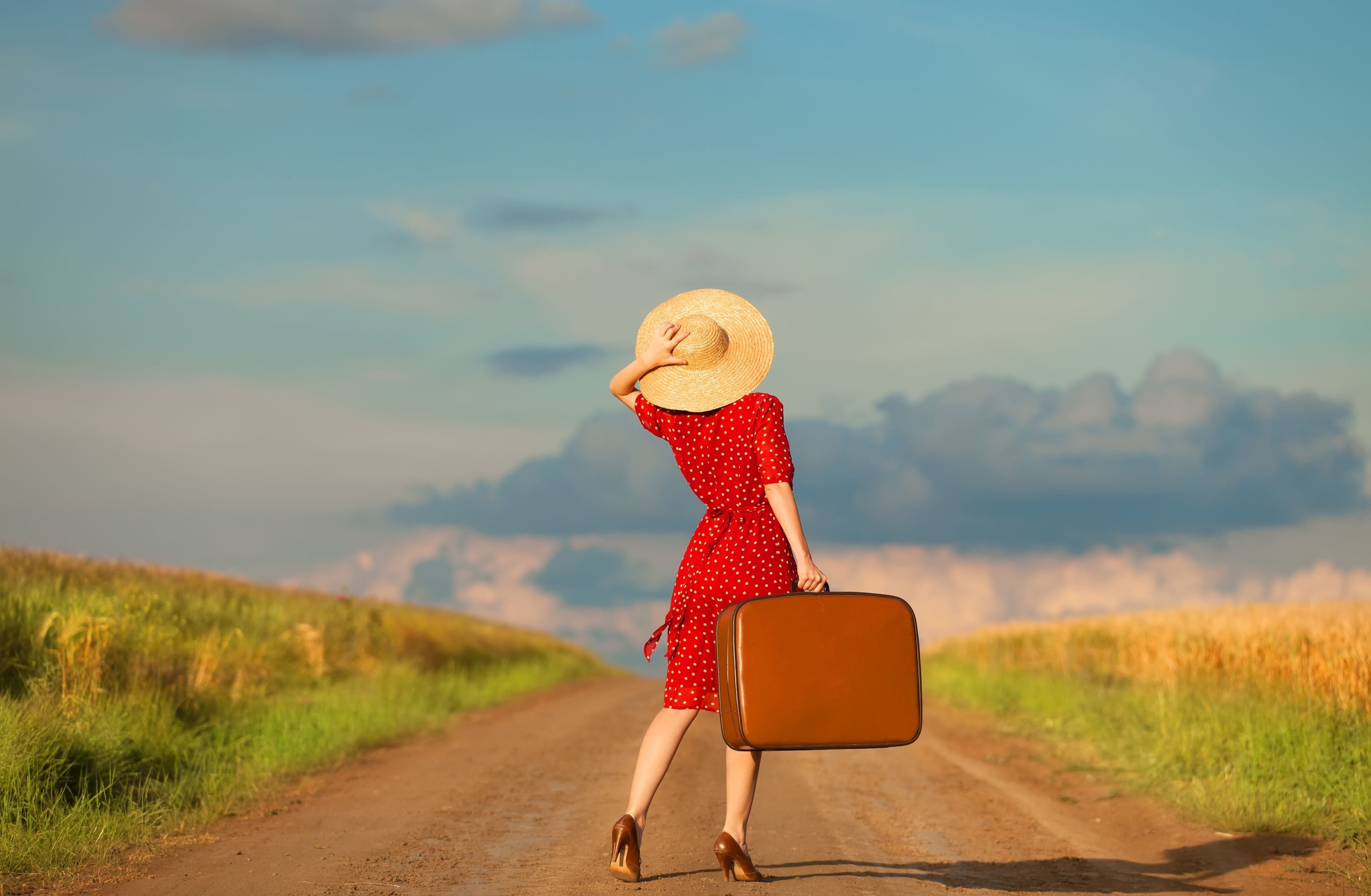 Girl, bag, clouds, sunlight, vacations, real people, old-fashioned, the sky, retro Styled, people, land, adventure, beautiful, travel, girls, lifestyles, HD Wallpaper