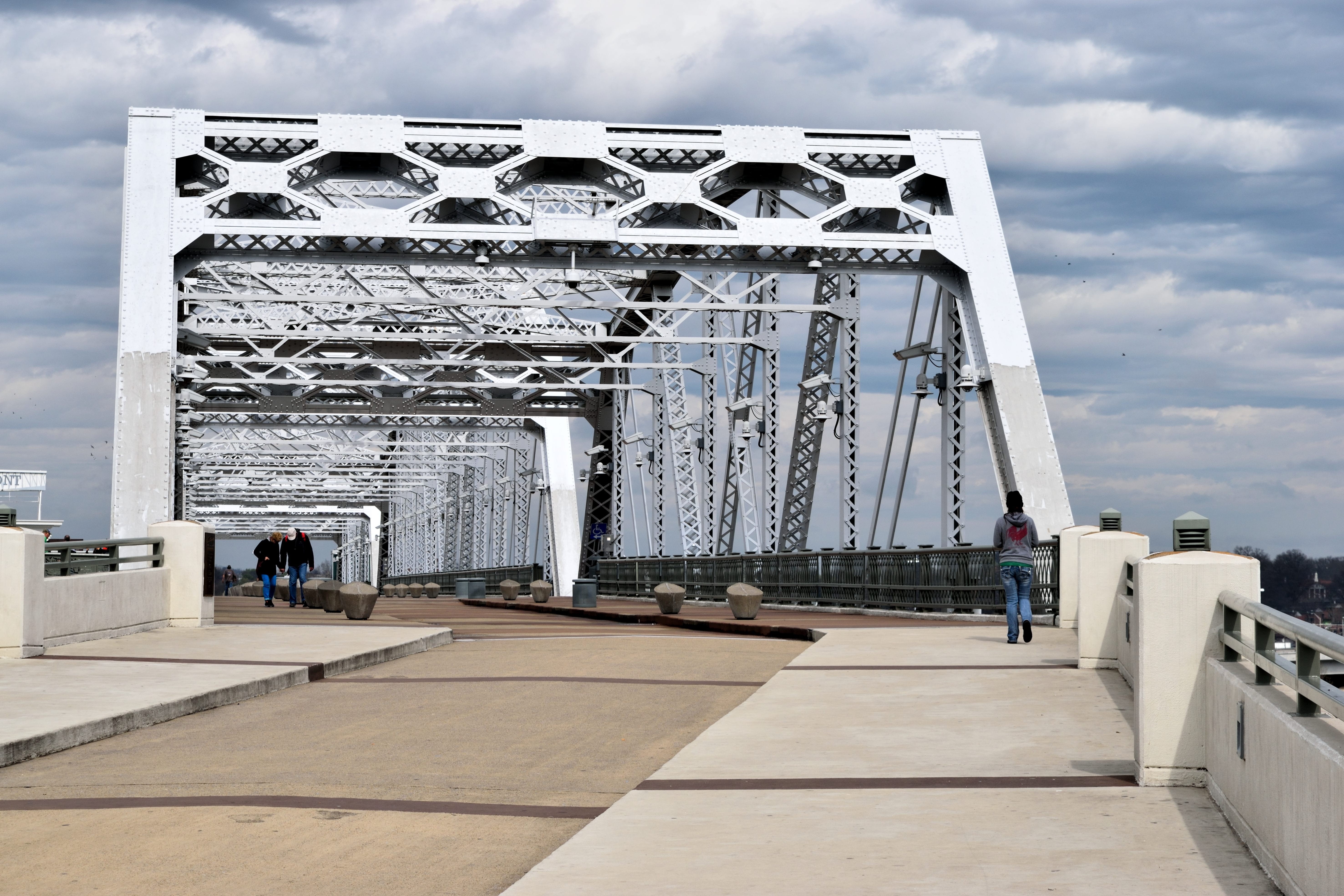 landmark, city, lifestyles, 5K, river, sky, outdoors, street, bridge, usa, background, america, nature, tourism, downtown, famous, shelby bridge, unrecognized people, HD Wallpaper