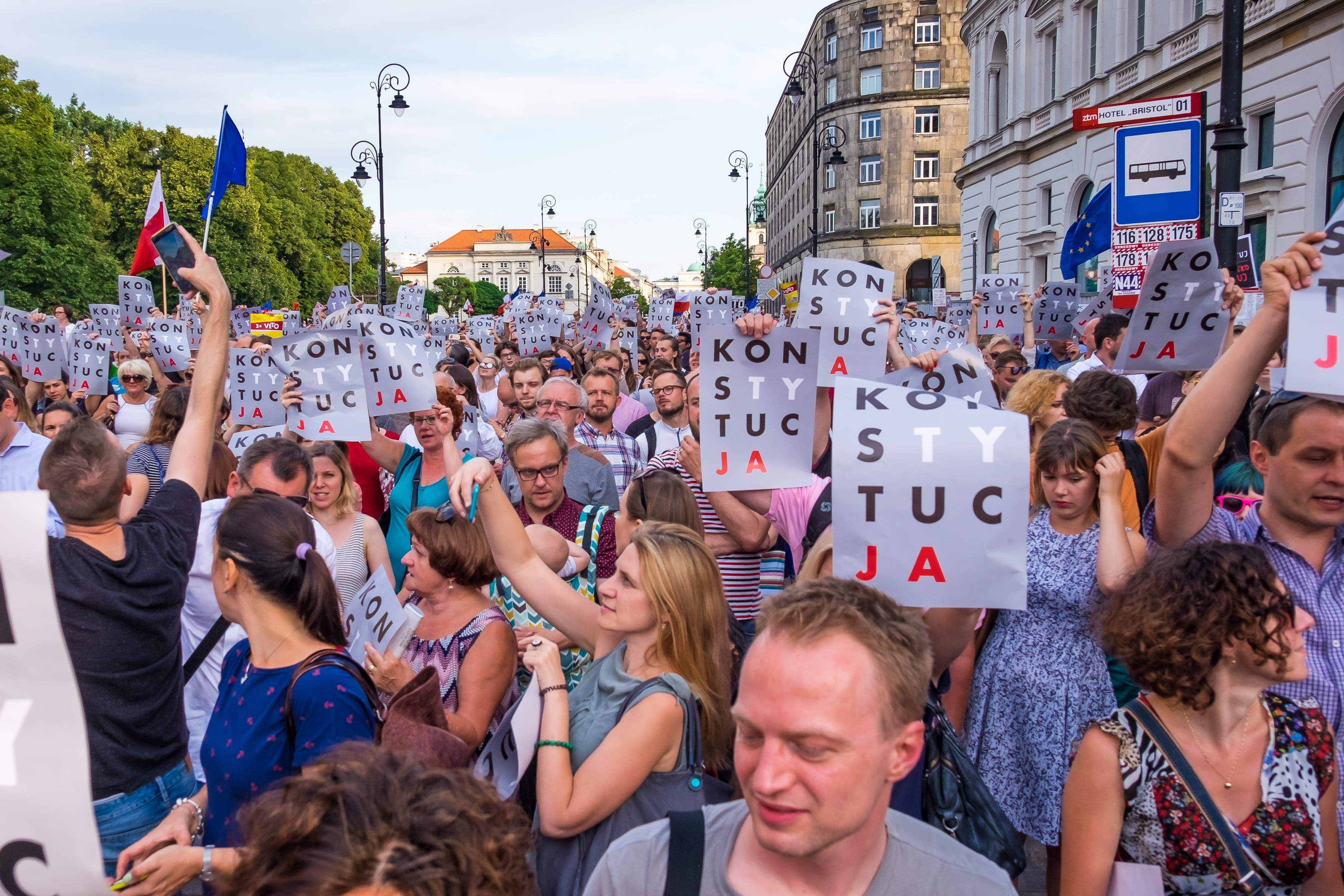 lifestyles, celebration, outdoors, 2K, men, arms raised, human arm, poster, arts culture and entertainment, dom, street, built structure, protest, politics, HD Wallpaper