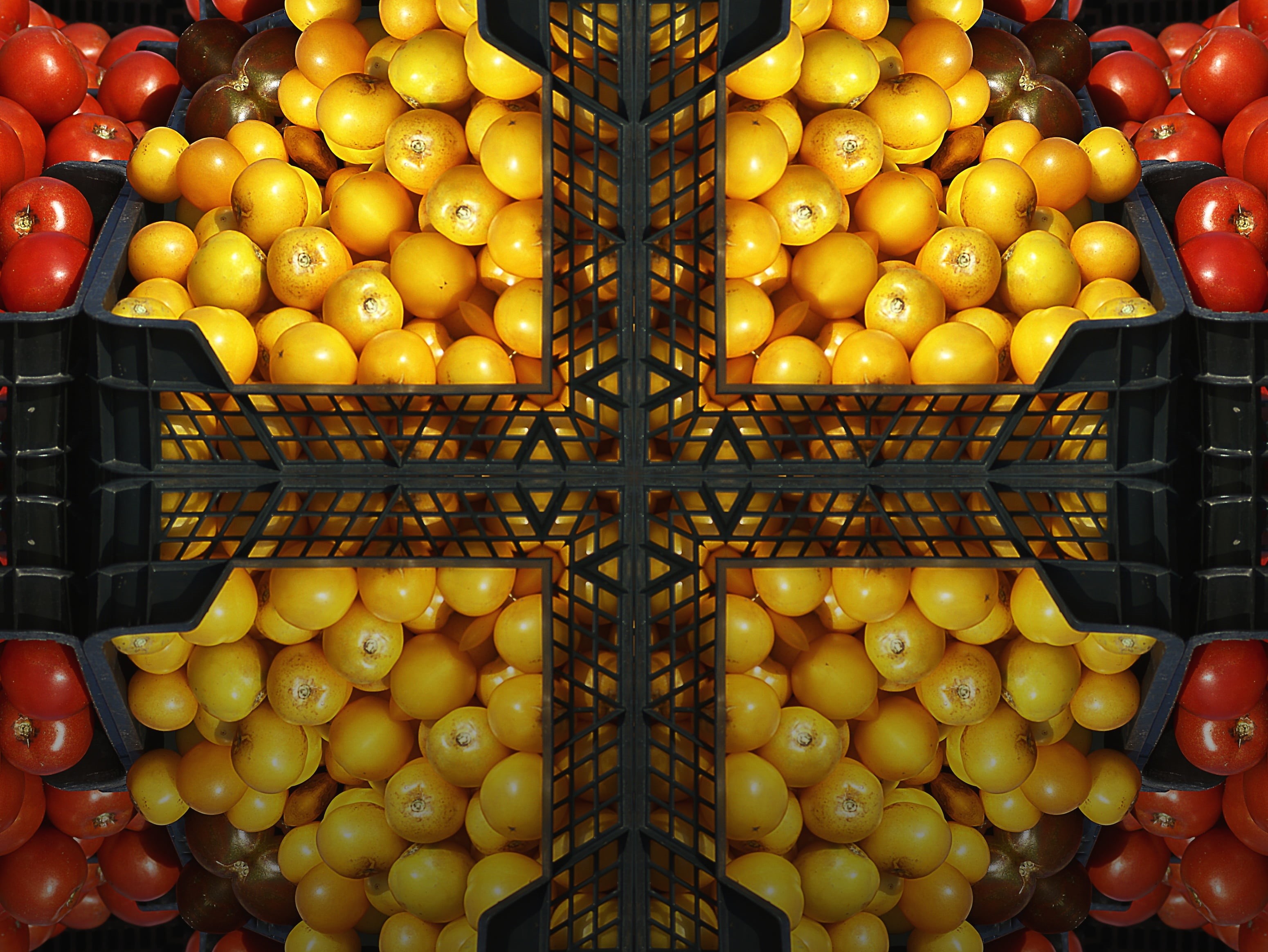 freshness, store, fruit, repetition, no people, food, yield, yellow, abundance, directly below, red, orange, supermarket, orange color, tomatoes, wellbeing, HD Wallpaper