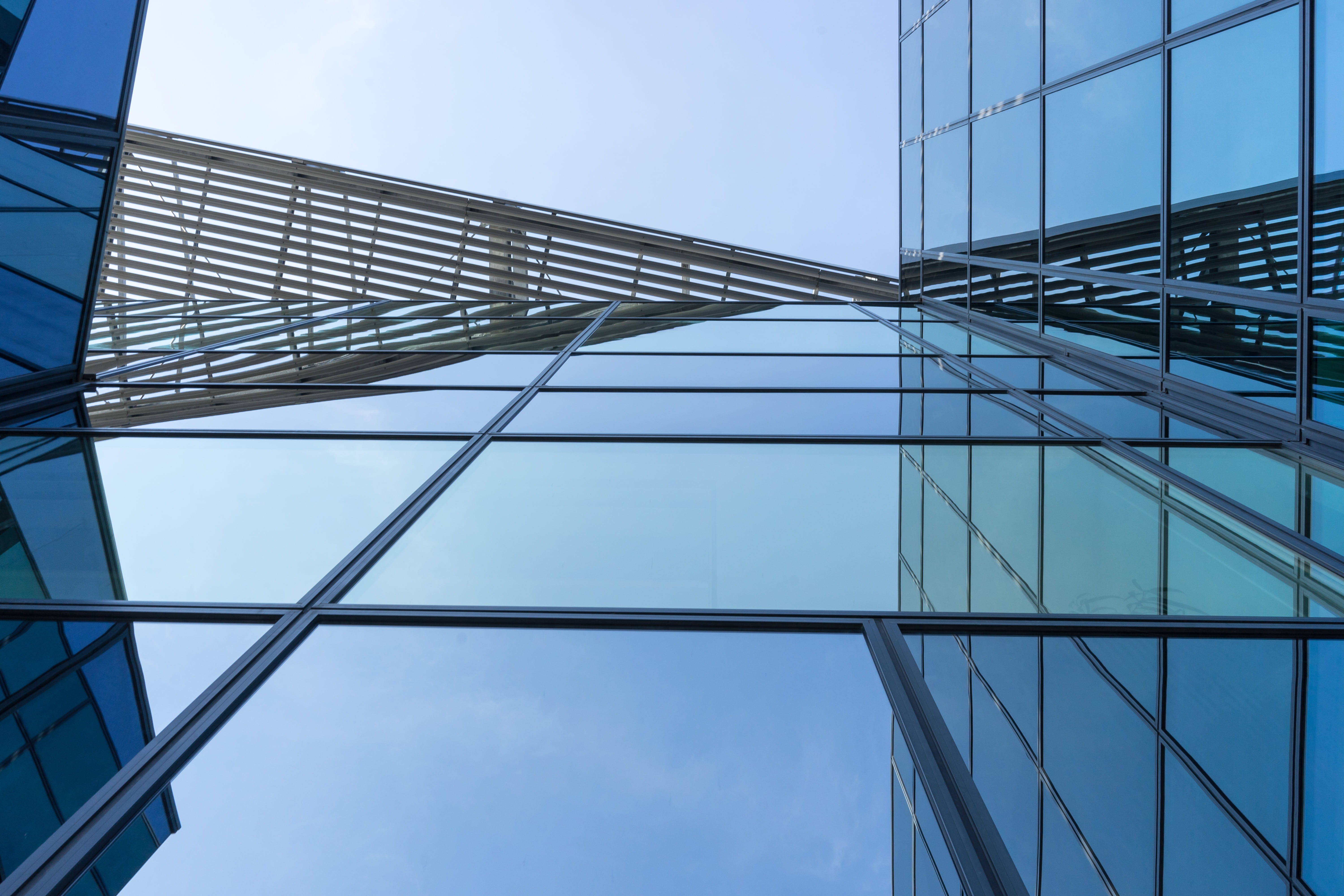 outdoors, architecture, glass, 5K, blue, nature, reflection, steel, building, cloud - sky, day, low angle view, office building exterior, directly below, HD Wallpaper