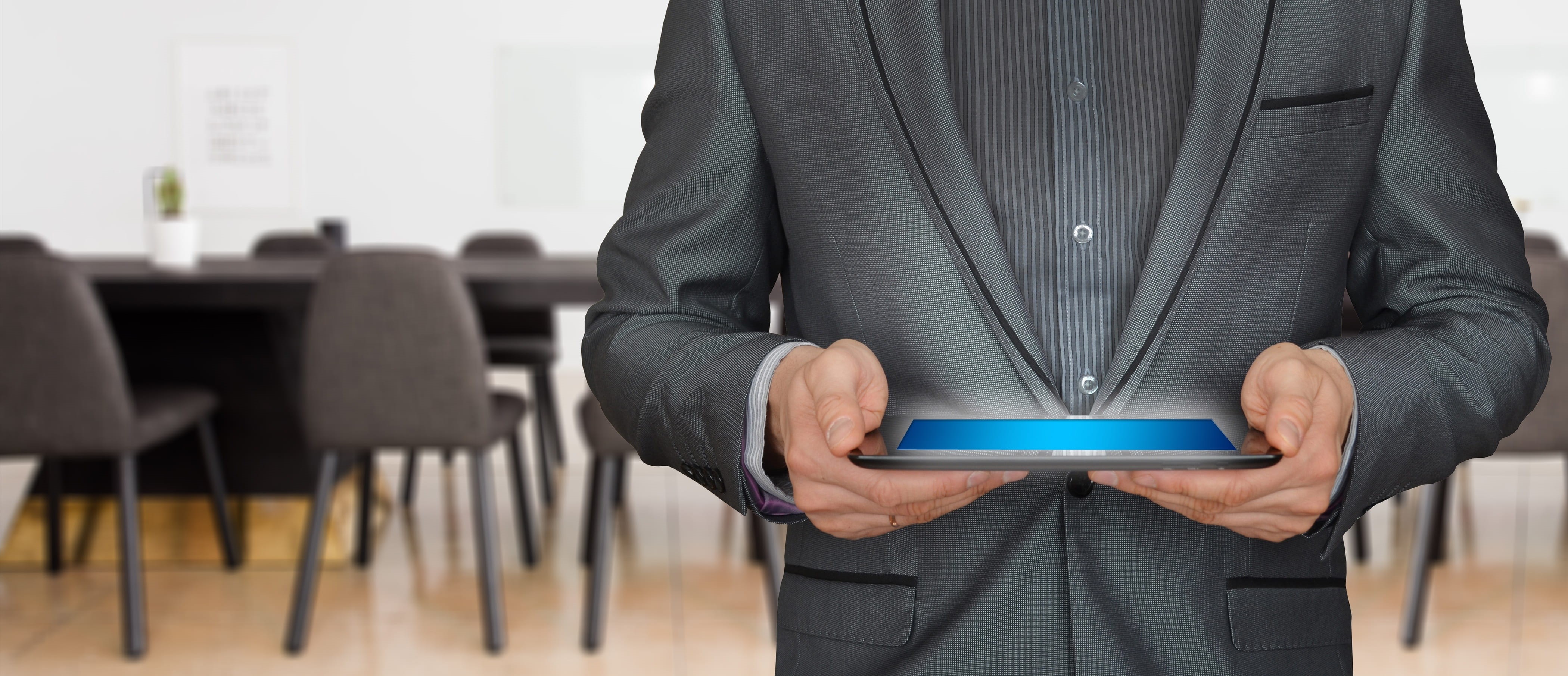 support, talk, computer, plan, men, using computer, connection, one person, profit, convent, business person, wireless technology, businessman, technology, HD Wallpaper