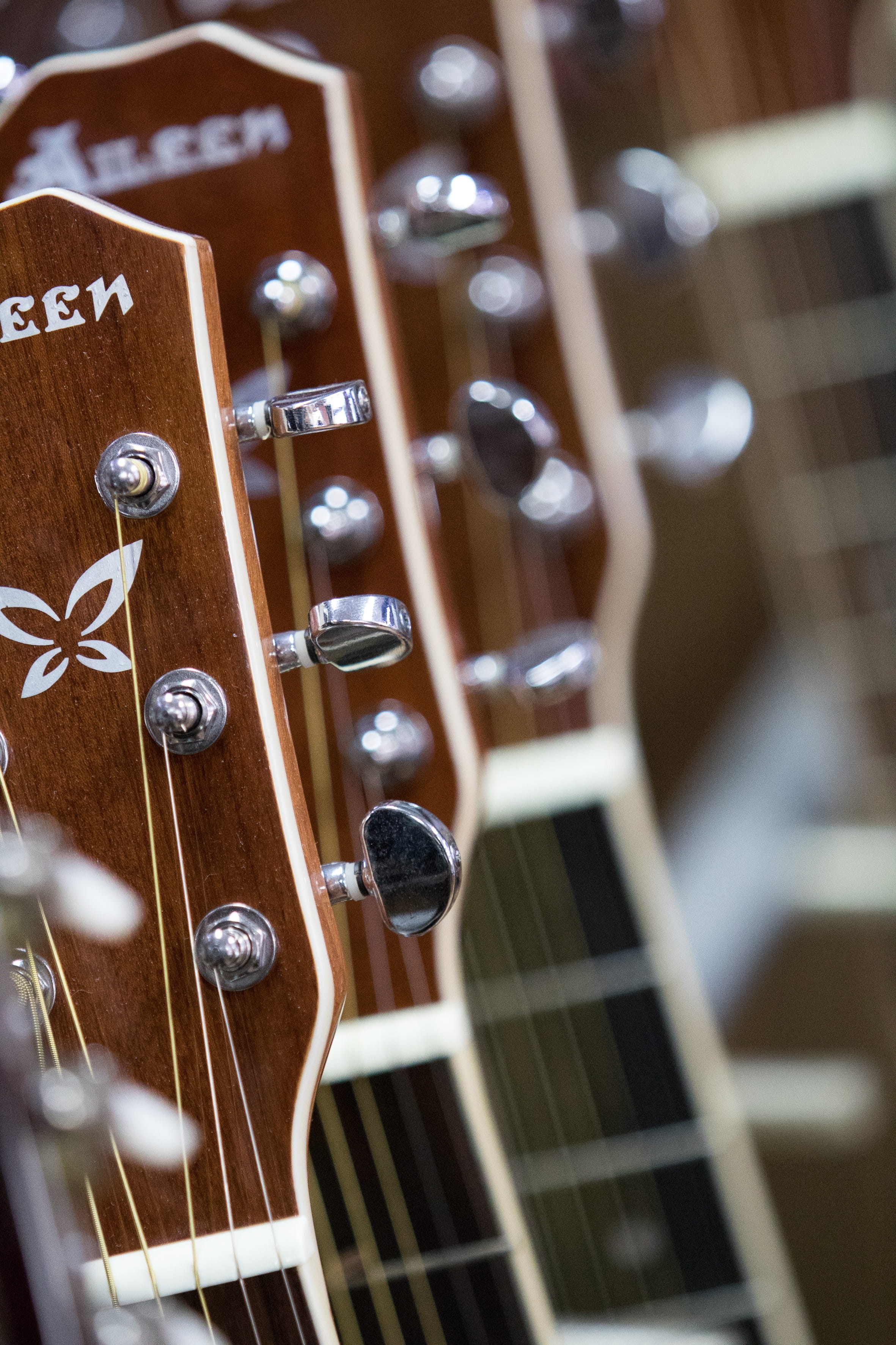 classical music, brown, close-up, repair, expert, cello, electric guitar, concert, musical equipment, guitar, classic, in a row, focus on foreground, music, Phone HD Wallpaper
