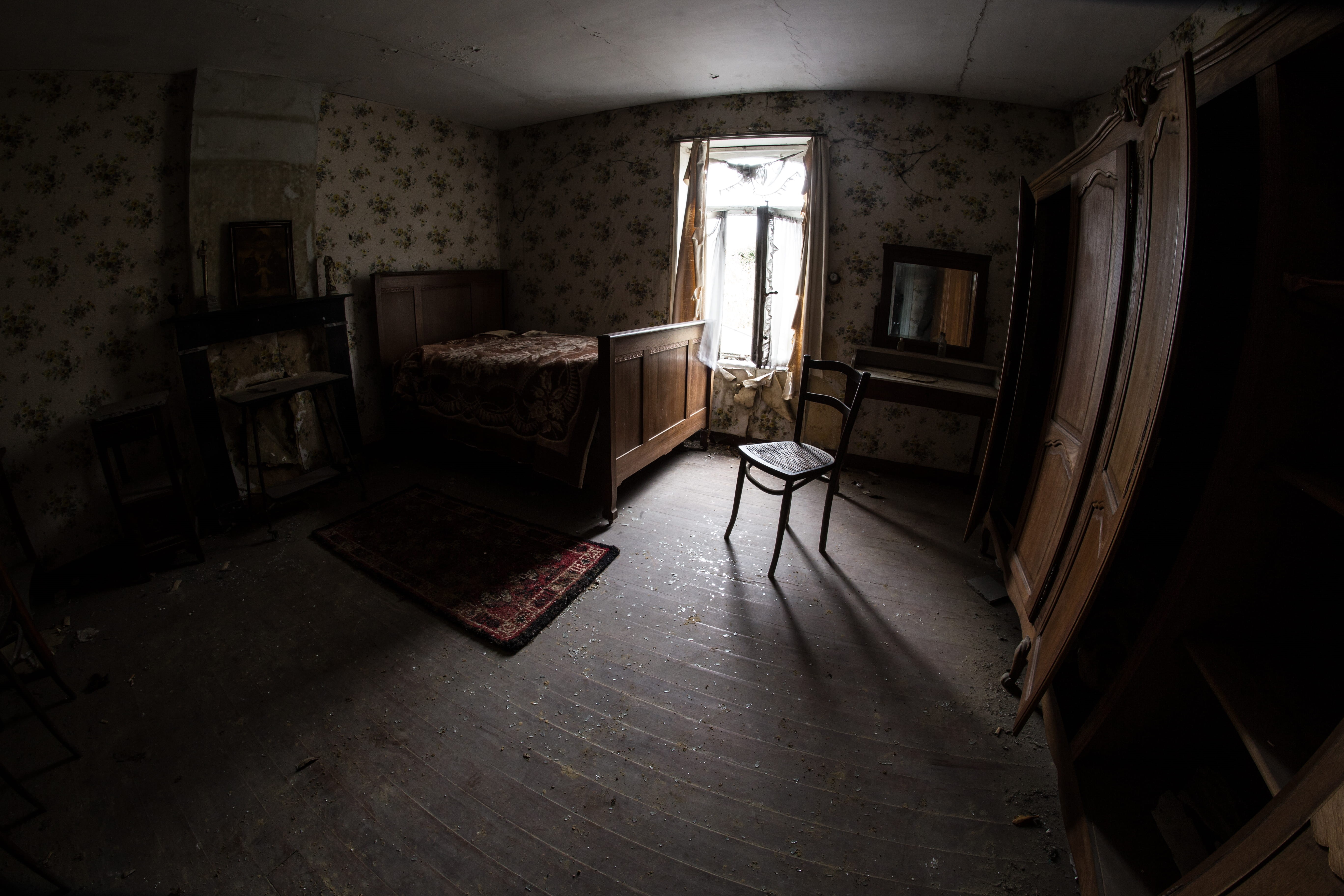 abandoned, obsolete, domestic room, design, absence, wood, bedroom, dirty, empty, seat, furnitures, family, chair, building, lamp, interior design, window, HD Wallpaper
