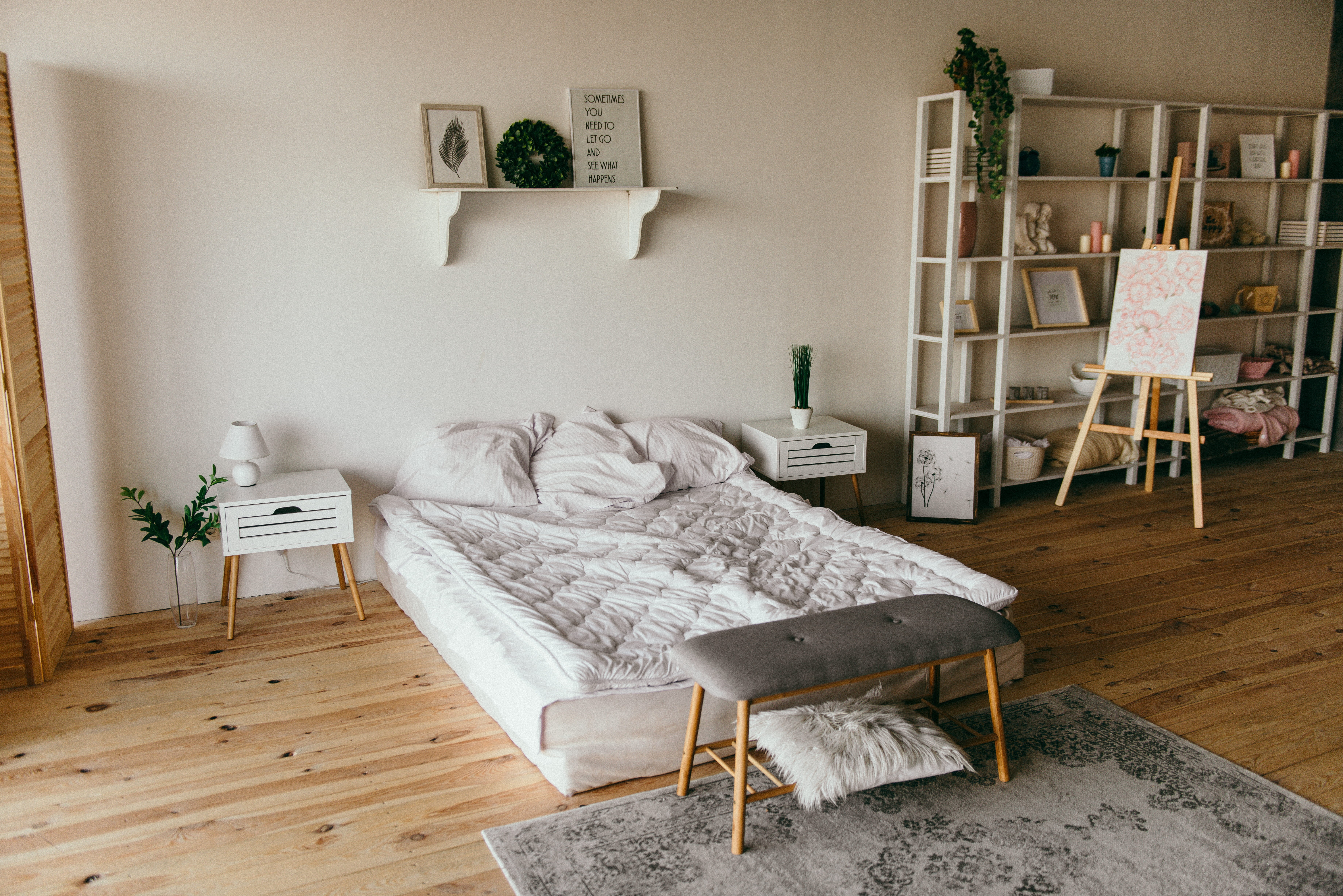 home showcase interior, wooden, 5K, apartment, interior design, room, hardwood floor, day, empty, table, floor, bedroom, inside, pillows, beside, seat, HD Wallpaper