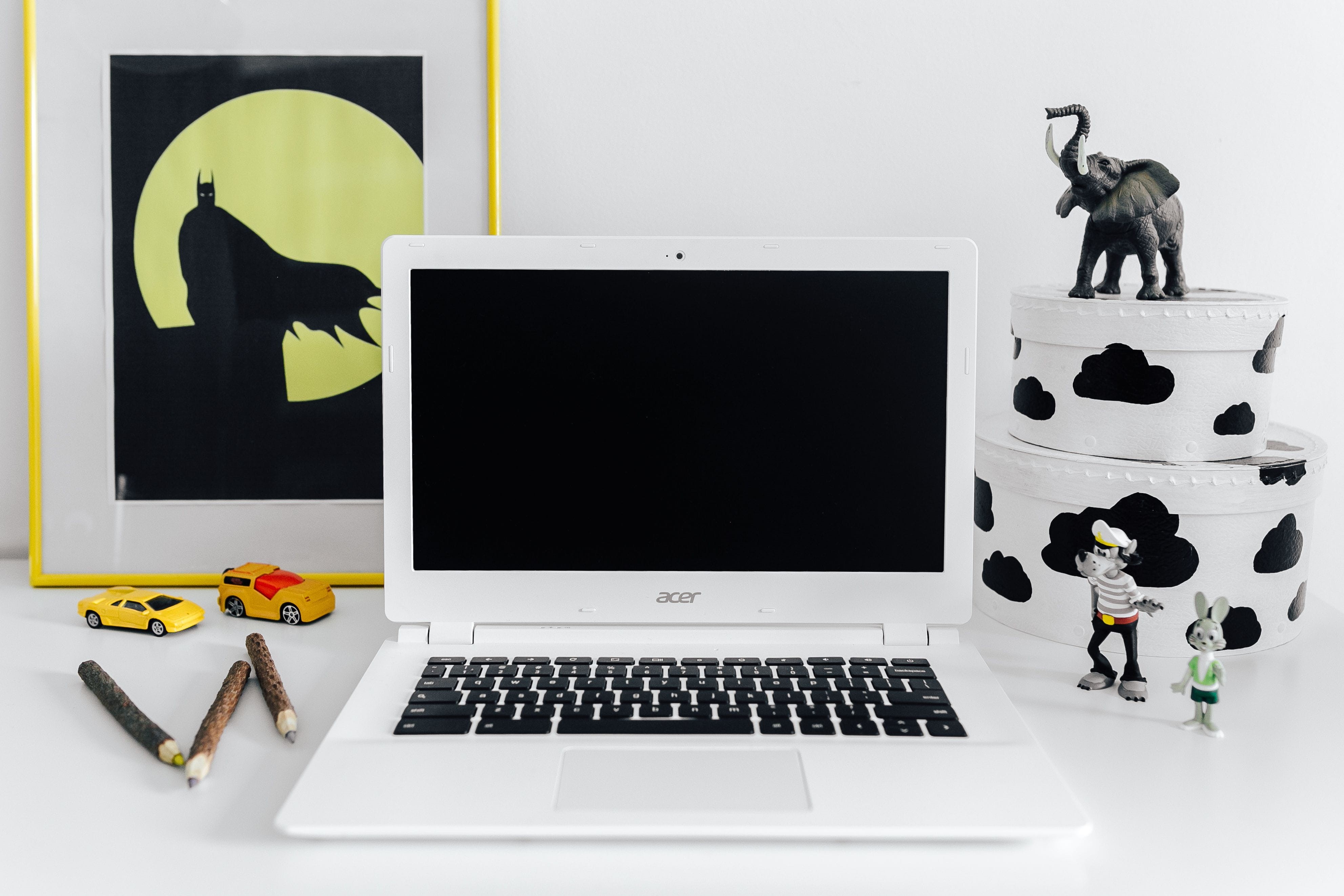 computer monitor, computer keyboard, scandi, white, office, workstation, laptop, computer, furniture, black color, technology, study, desk design, table, HD Wallpaper