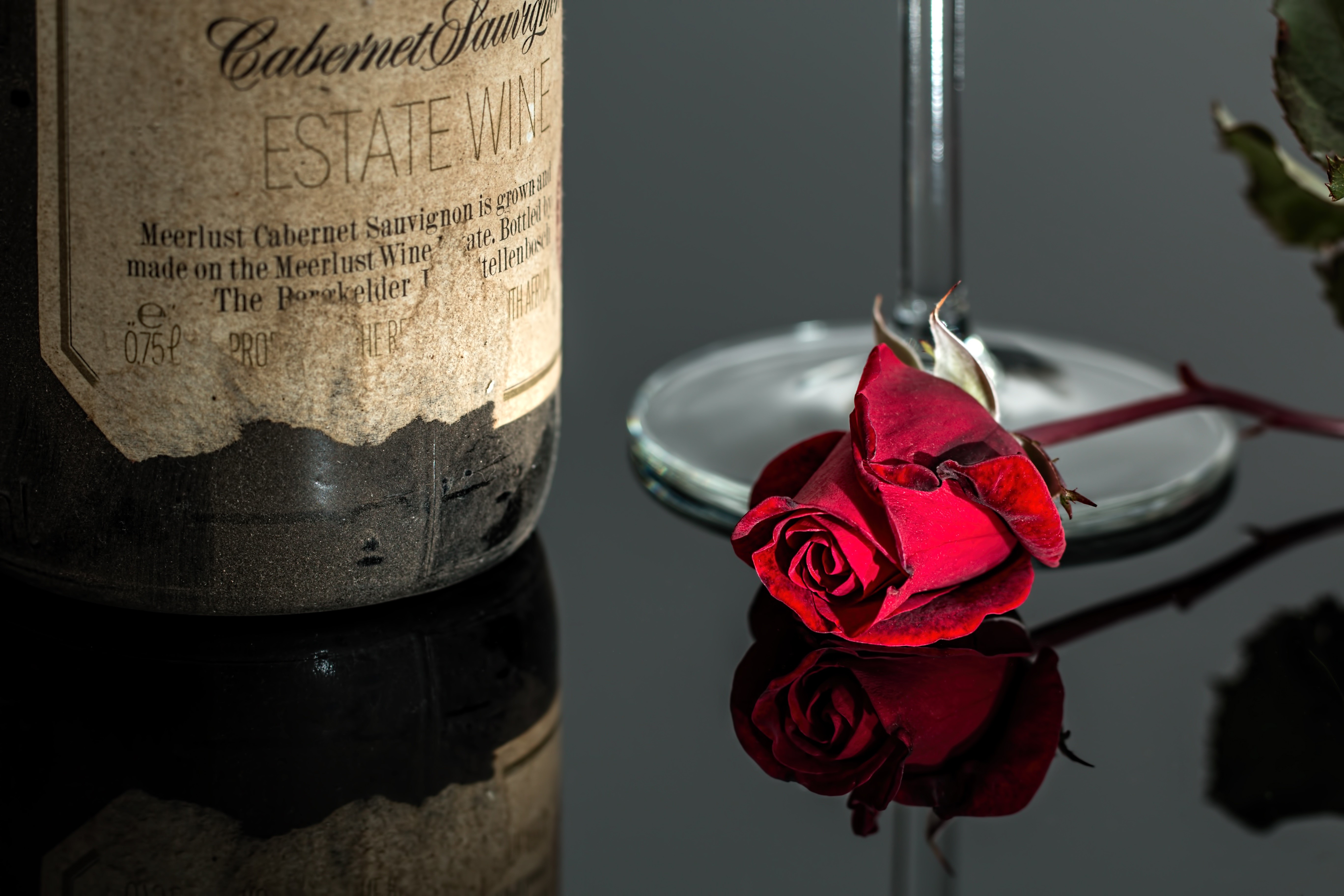 beauty in nature, flower head, beverage, romantic, red rose, nature, flower, affair, alcohol, vintage, wine, near, drink, no people, plant, petal, photo, HD Wallpaper