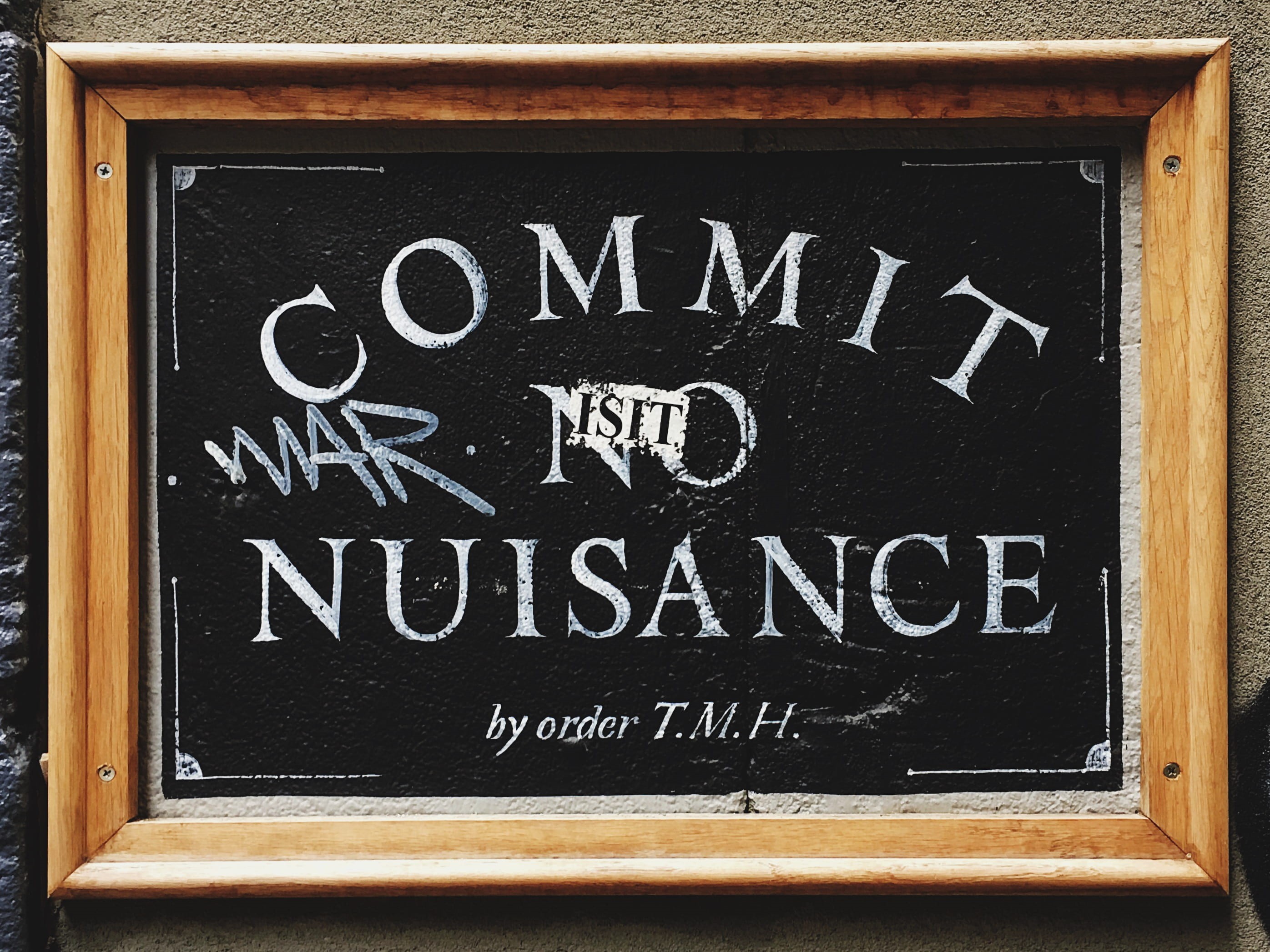 grafitti, typography, business, food and drink, message, stone, wood - material, sign, no people, rebellion, black color, surface, brown, blackboard, board, HD Wallpaper