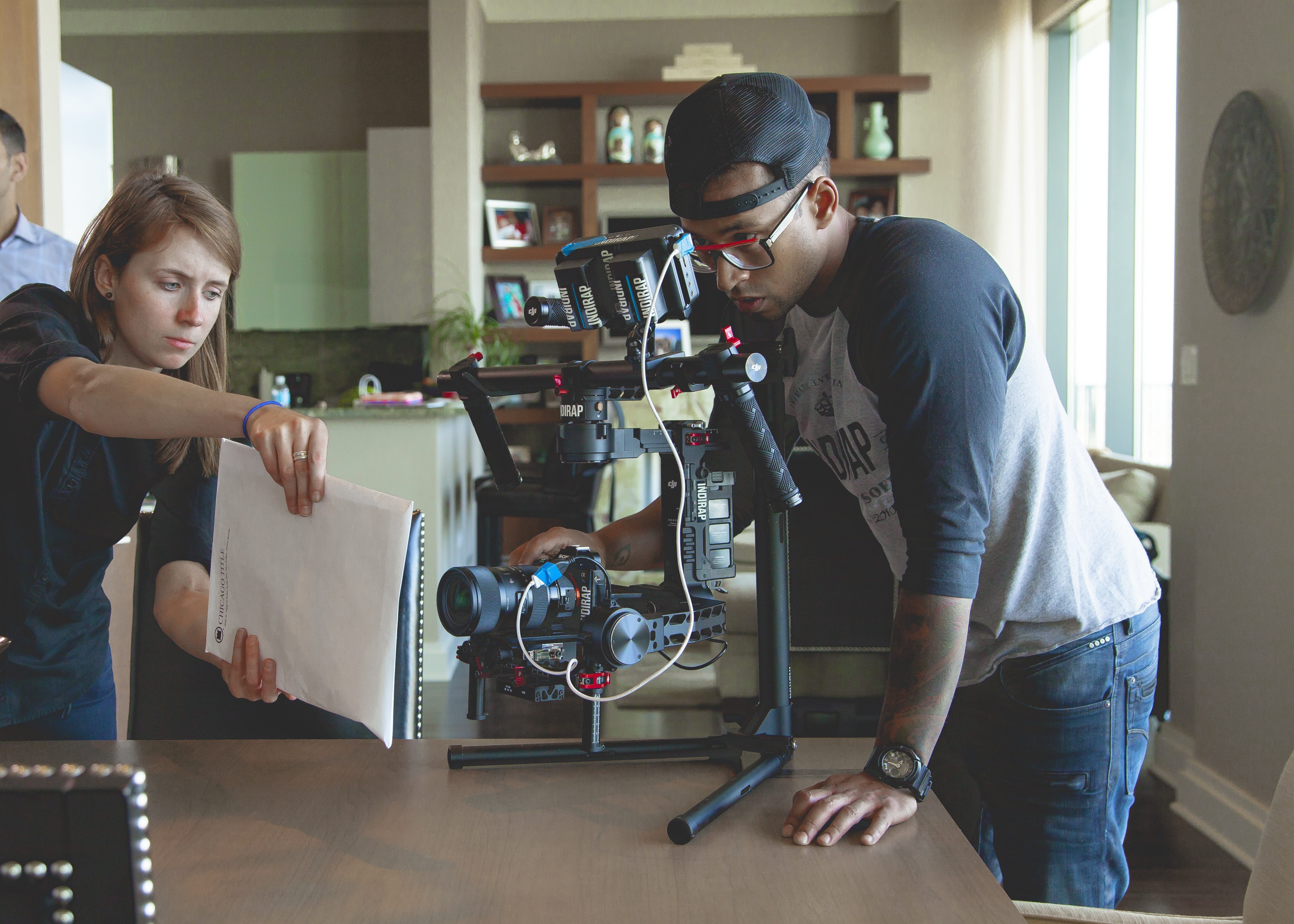 filming, standing, adult, 4K, entrepreneur, people, bonding, video camera, girl, two people, young men, clap, design professional, videography, technology, HD Wallpaper