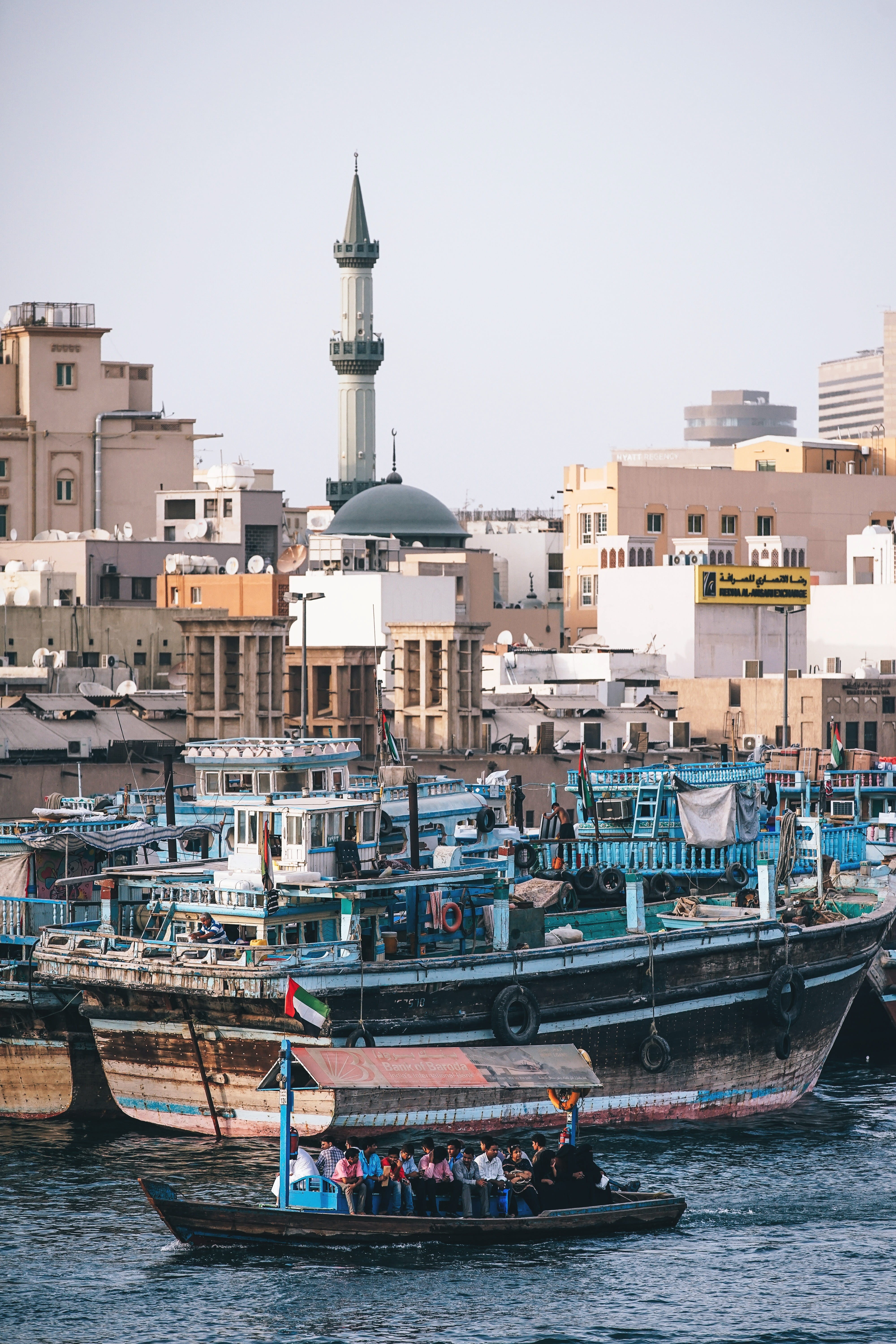 salesman, shop, passenger craft, sailboat, harbor, traditional, sell, town, travel, ship, sale, center, vacation, sea, day, port, arab, transportation, Phone HD Wallpaper