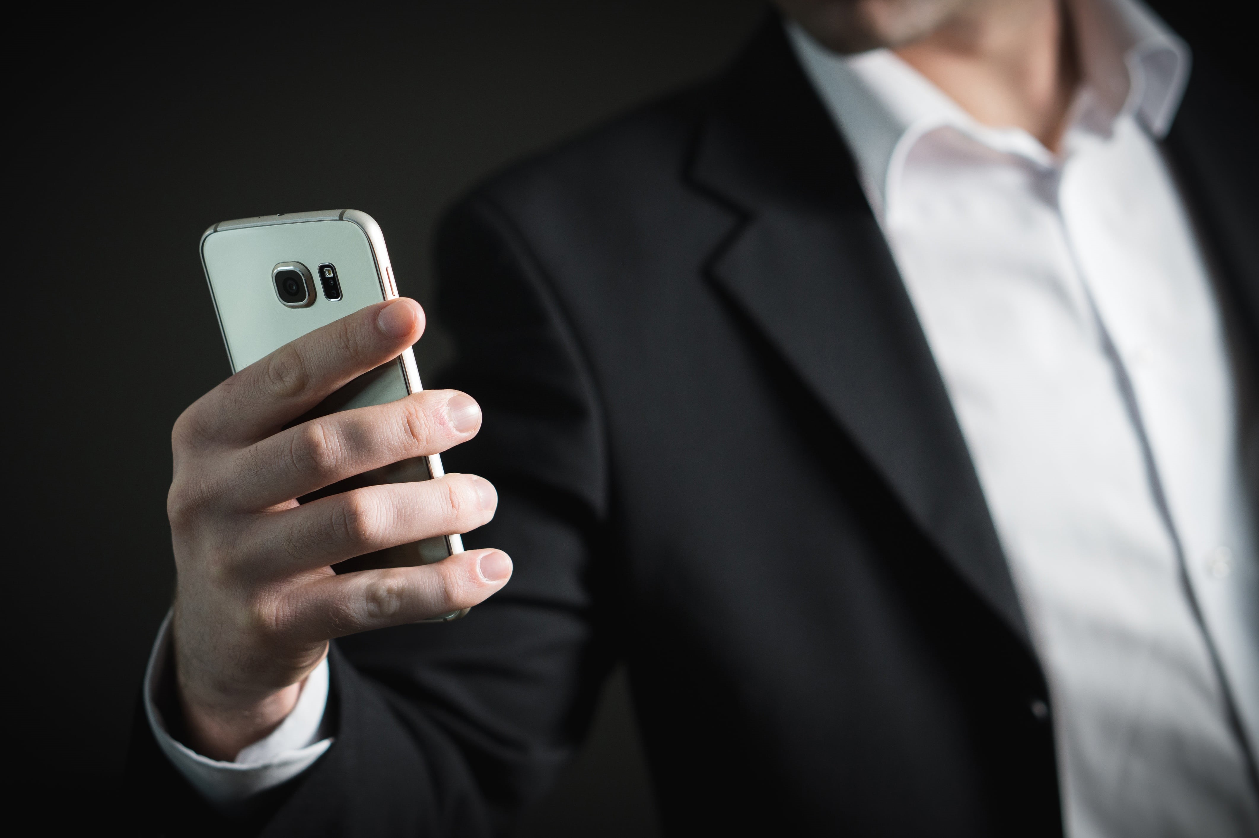 successful, smart phone, midsection, android, text messaging, marketing, business, classy, wireless technology, one person, well-dressed, communication, HD Wallpaper
