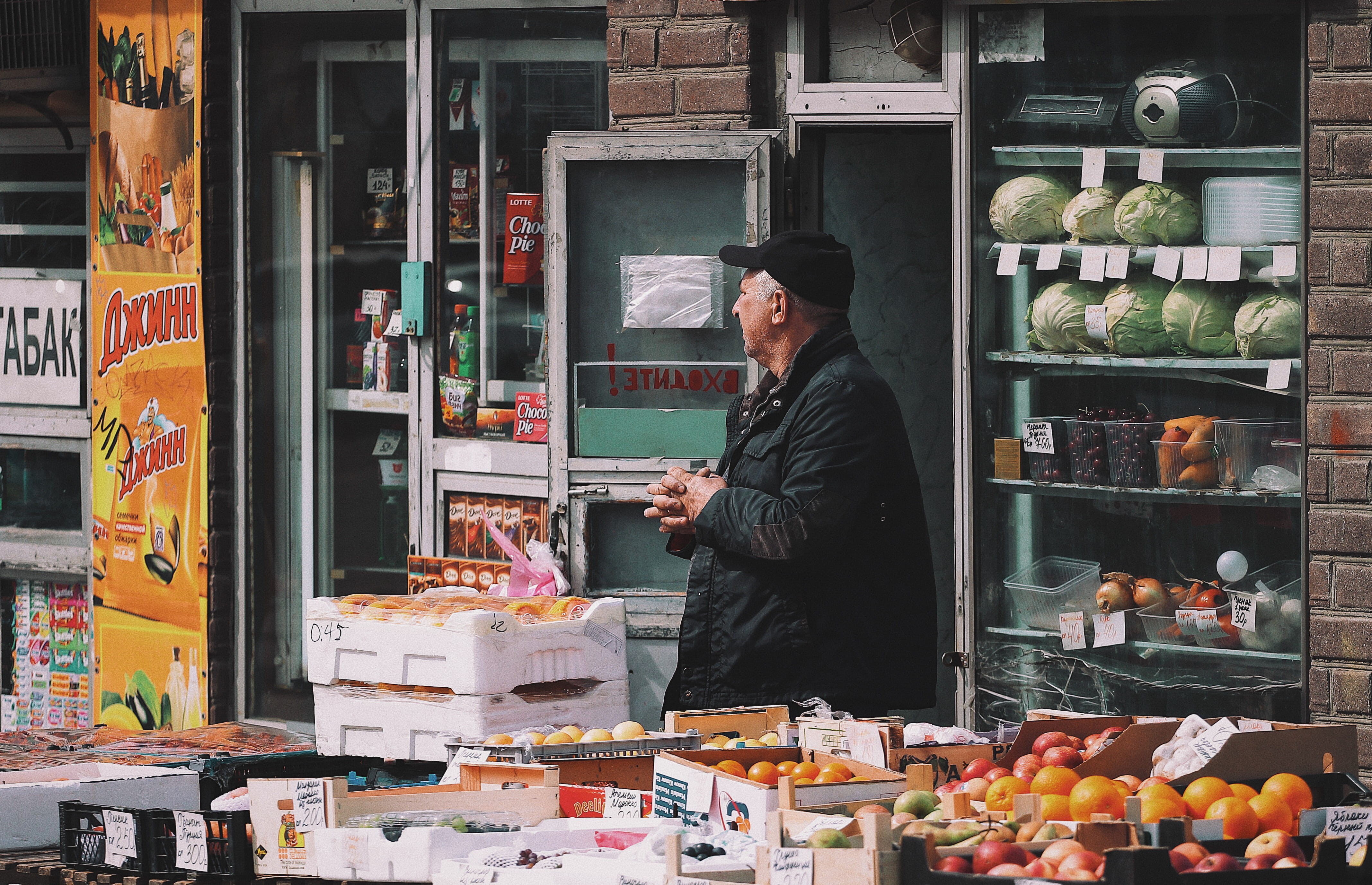 human, for sale, vladivostok, store, shop, candid, occupation, casual clothing, market, russia, man, oven, electrical device, shelf, stand, street, day, HD Wallpaper