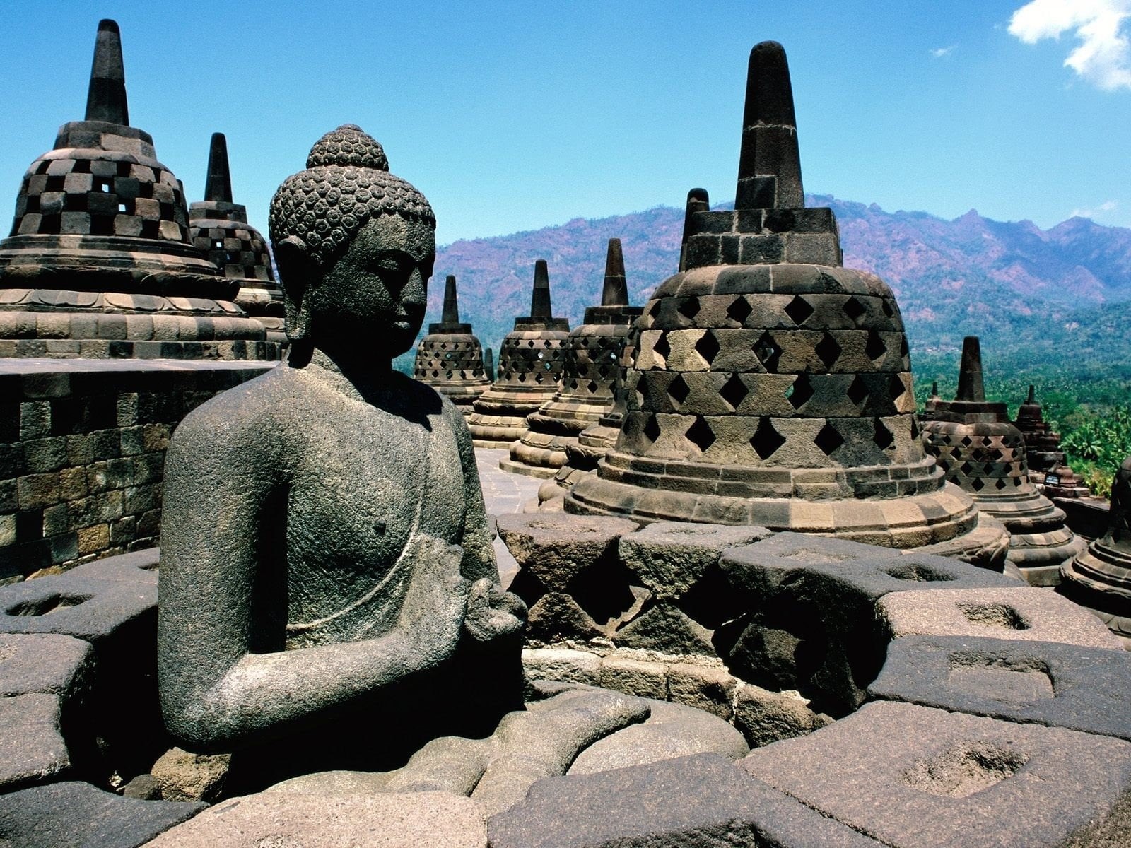 archaeology, built structure, the past, religion, outdoors, building exterior, Buddhism, place of worship, borobudur, no people, ancient, history, ancient civilization, HD Wallpaper