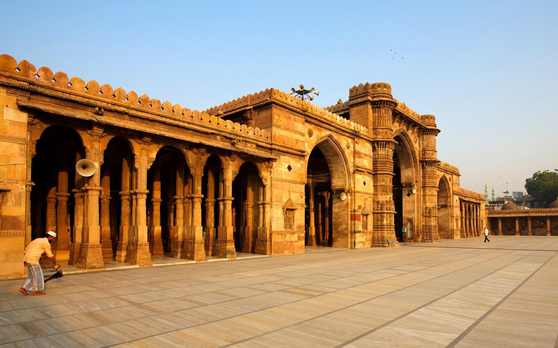 real people, group of people, travel, wa, sky, nature, tourism, national, city, ancient, geographic, building exterior, building, mosque, the past, outdoors, HD Wallpaper