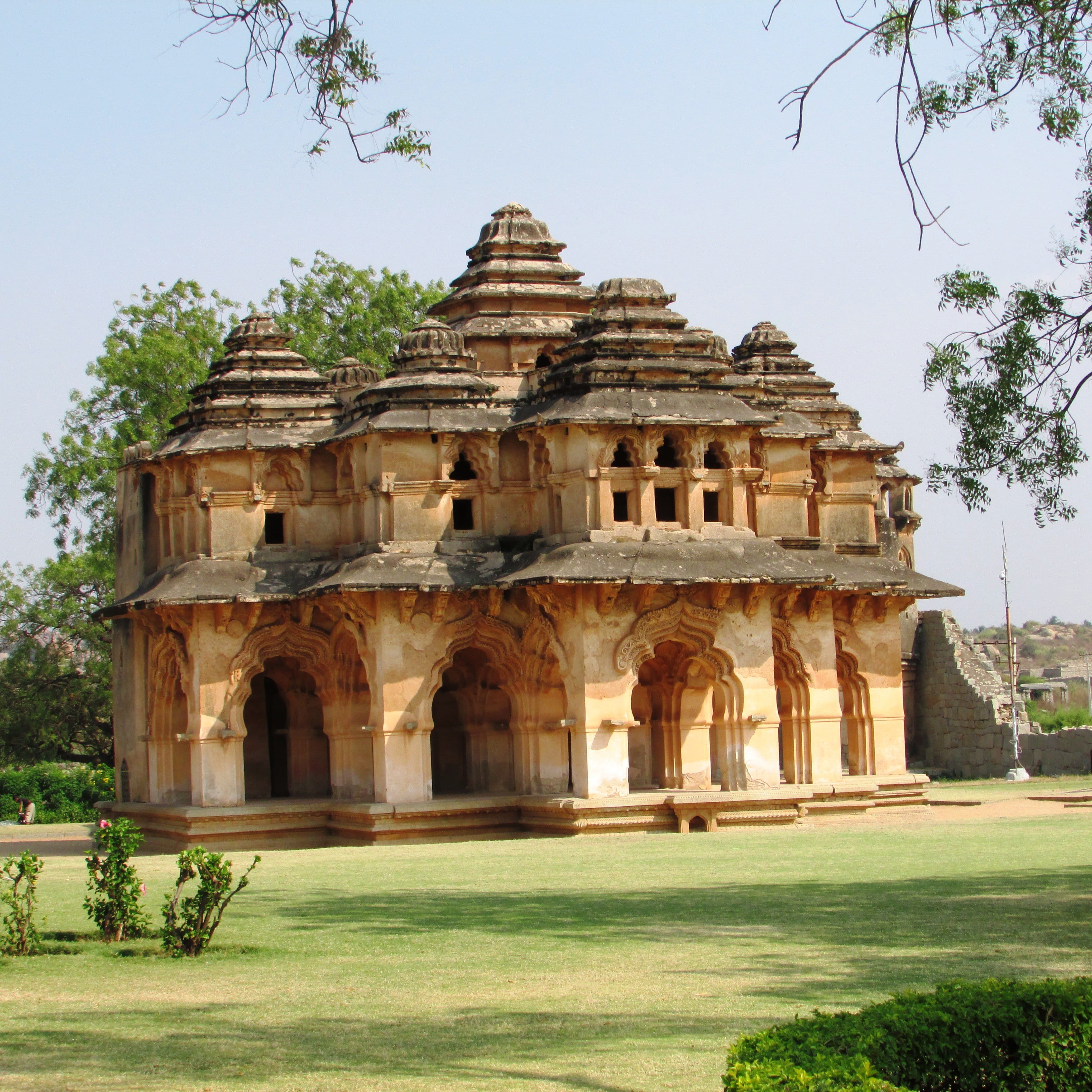 tree, building exterior, outdoors, nature, hampi, tourism, culture, old, ruins, travel destinations, structure, side, temple, travel, clear sky, 2K, hospet, Phone HD Wallpaper