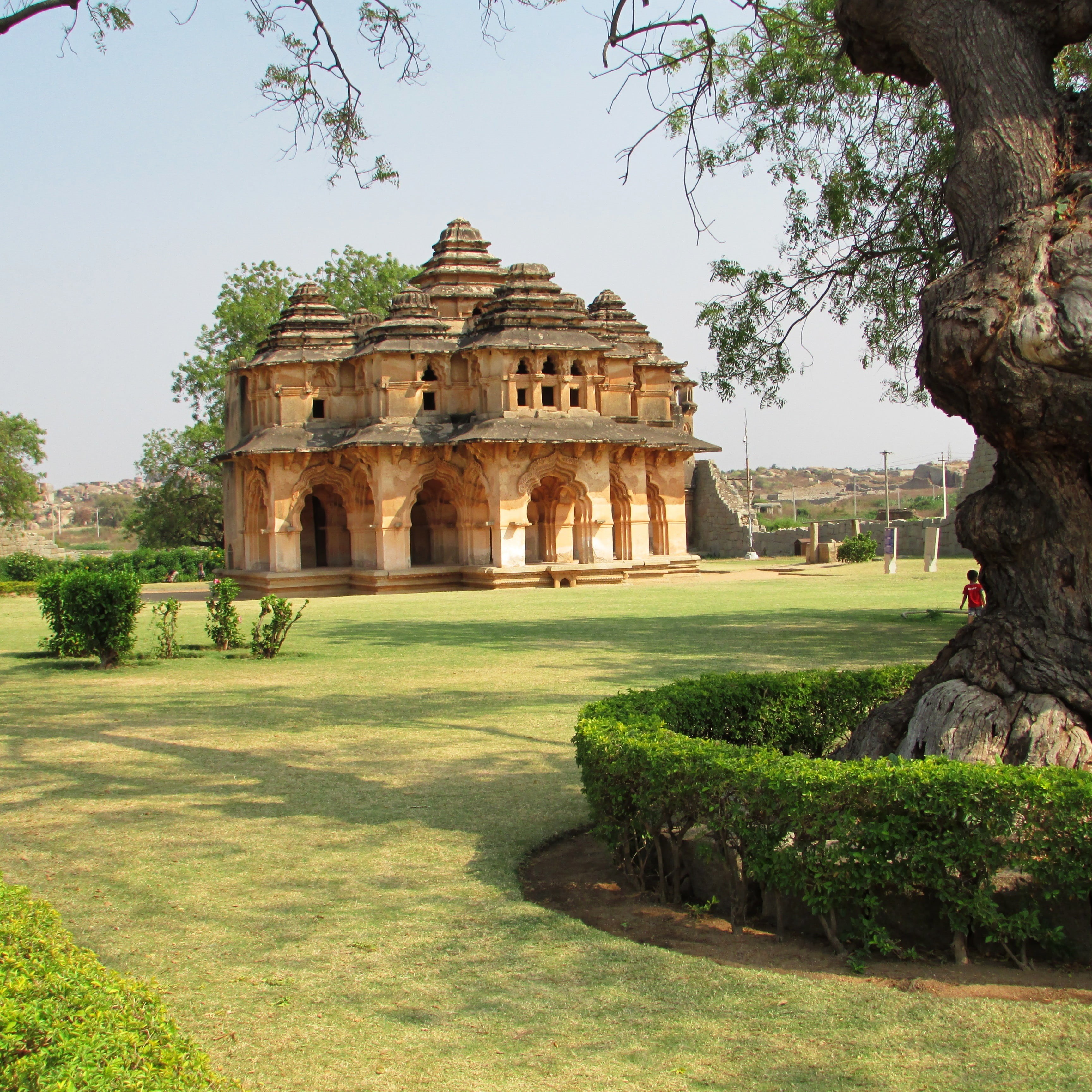 ancient, temple, india, asia, brown, concrete, outdoors, ruins, architecture, arch, indian Culture, lotus mahal, clear sky, no people, tourism, the past, Phone HD Wallpaper